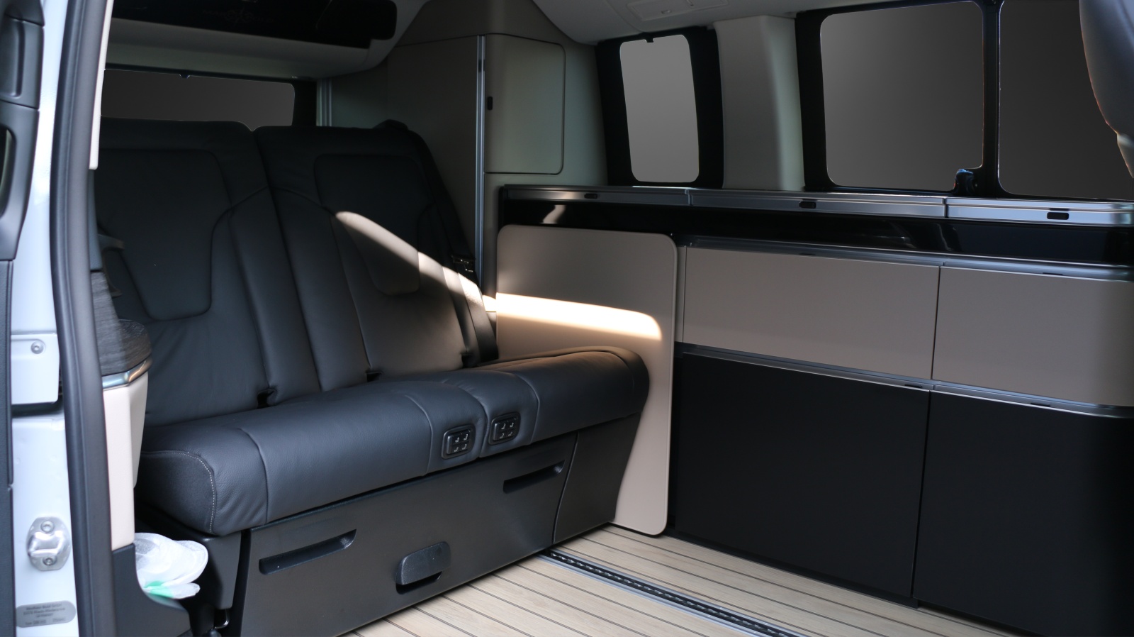 MERCEDES-BENZ Marco Polo 300 d 4M A-image-11