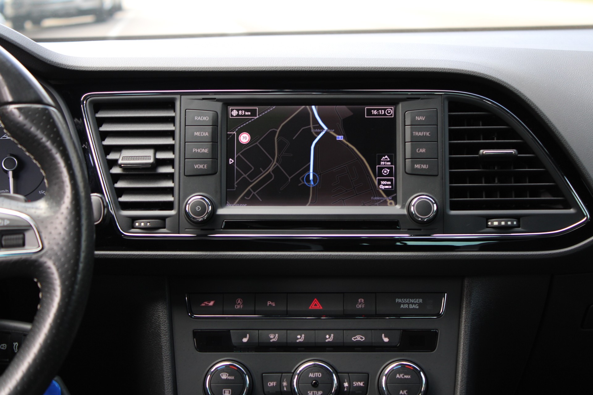 SEAT Leon 2.0 TSI Cupra 290 DSG-image-10