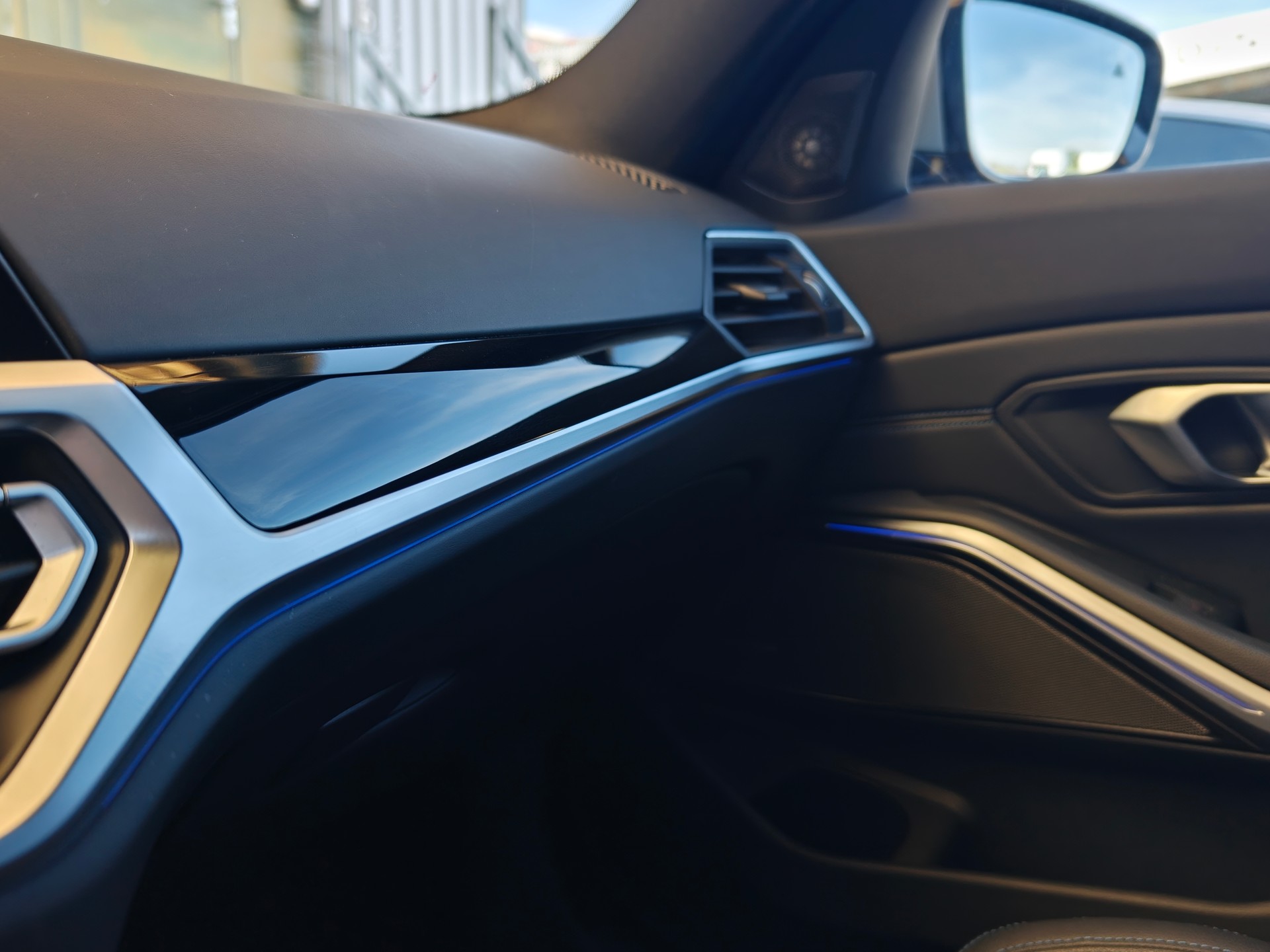 BMW M340i xDrive CARBON DACH CH FAHRZEUG-image-28