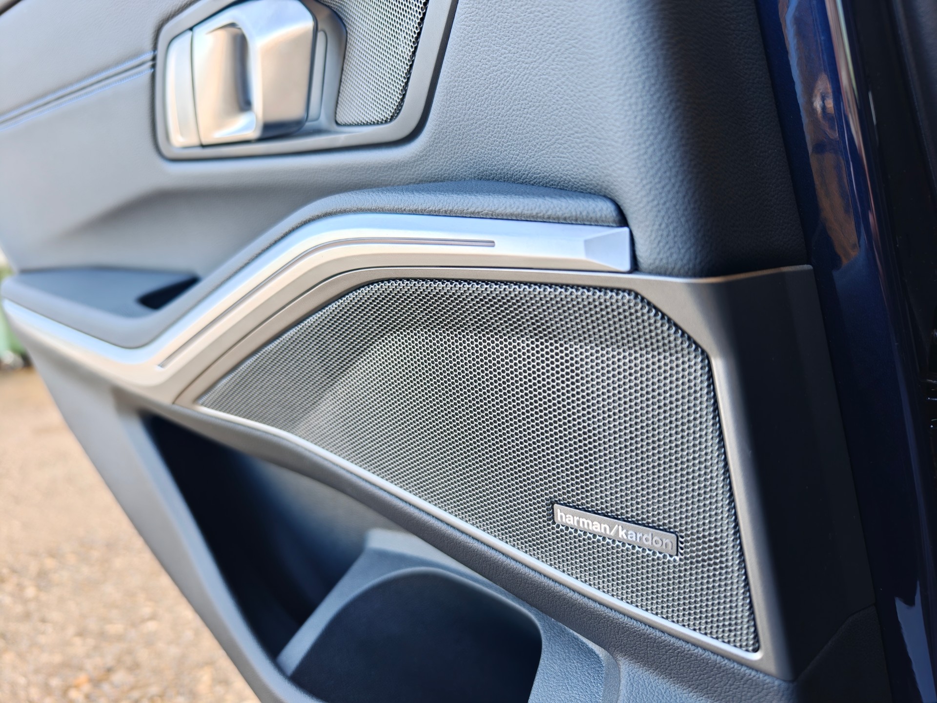 BMW M340i xDrive CARBON DACH CH FAHRZEUG-image-21