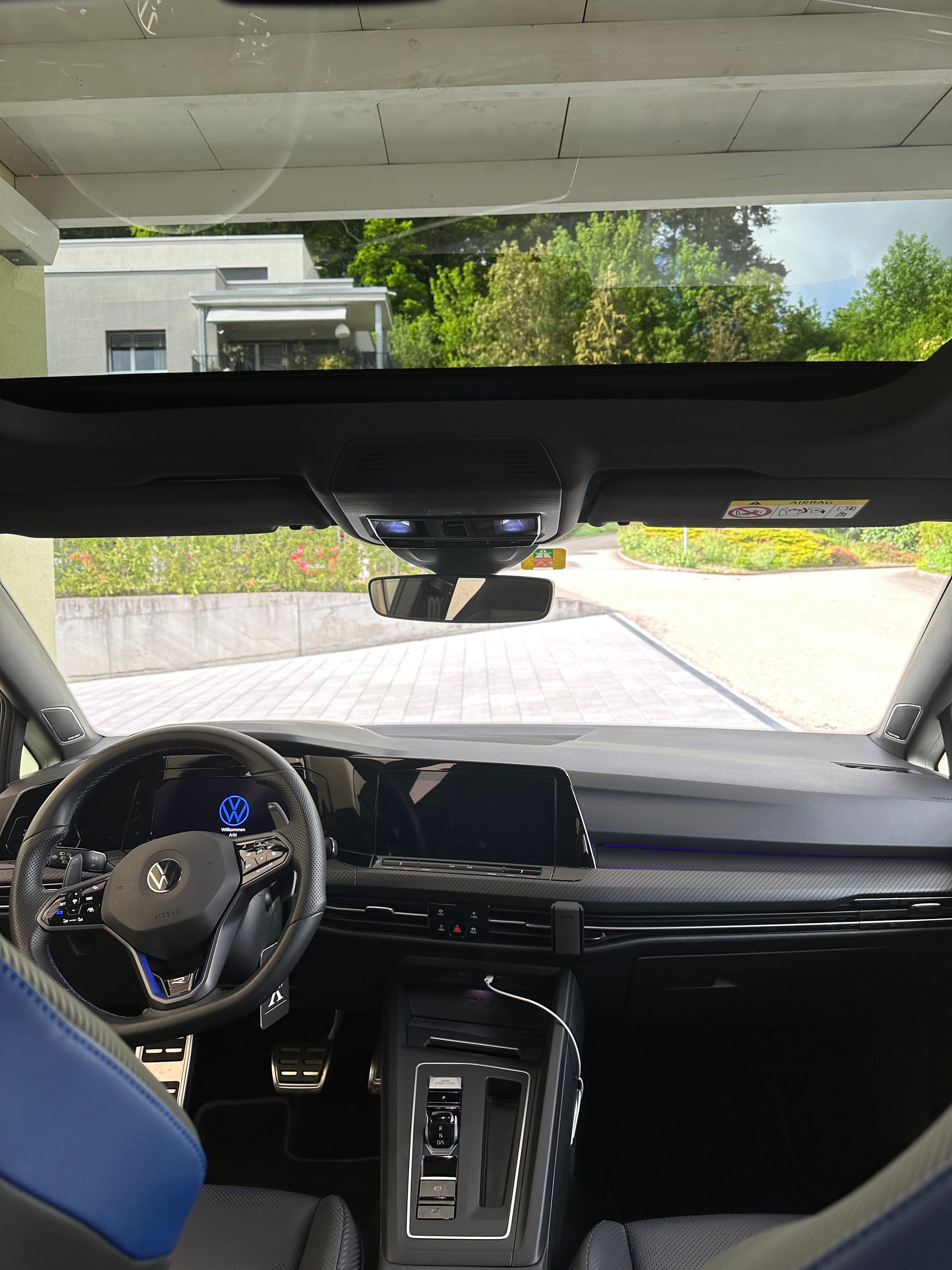 VW Golf 2.0 TSI R DSG 4Motion-image-5