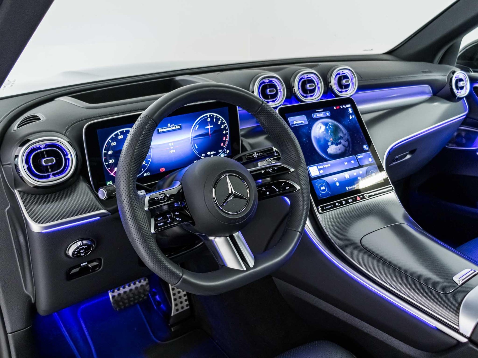 MERCEDES-BENZ GLC 300 de 4MATIC-image-9