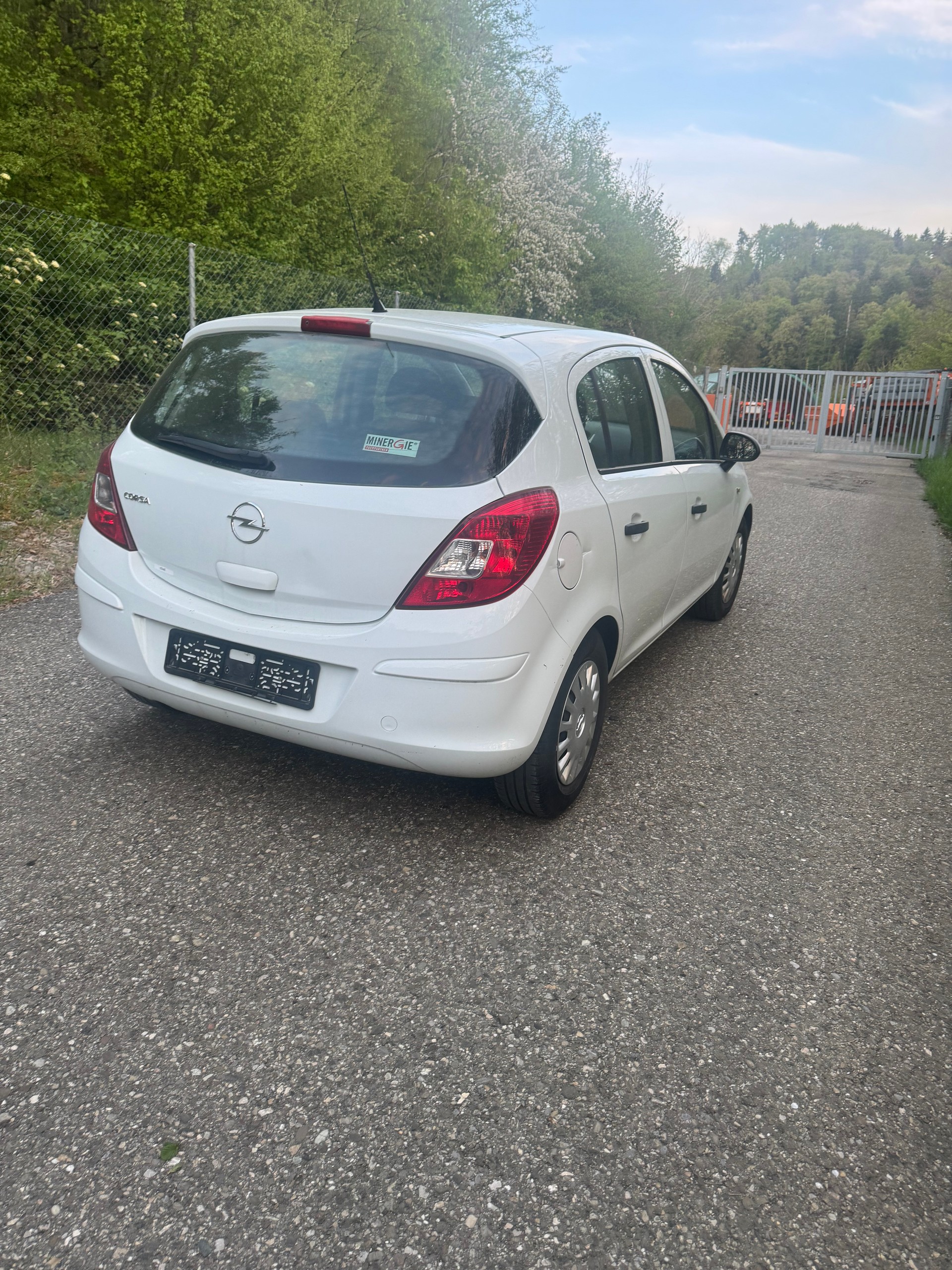 OPEL Corsa 1.2 TP Color Edition-image-2