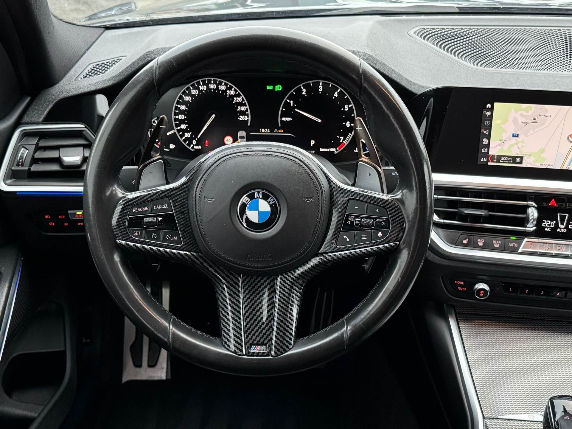BMW 320i Steptronic M Sport-image-10
