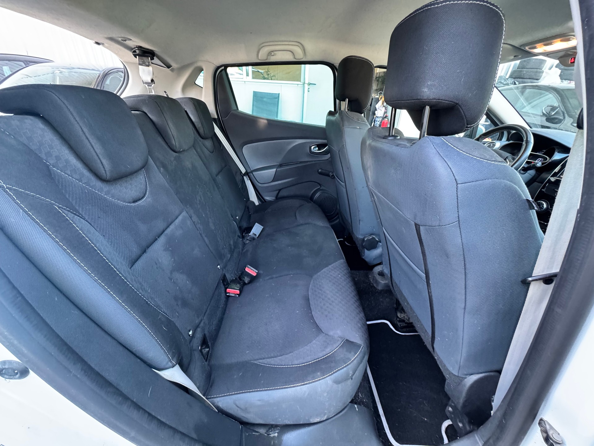 RENAULT Clio 1.2 16V T Limited EDC GT-image-10