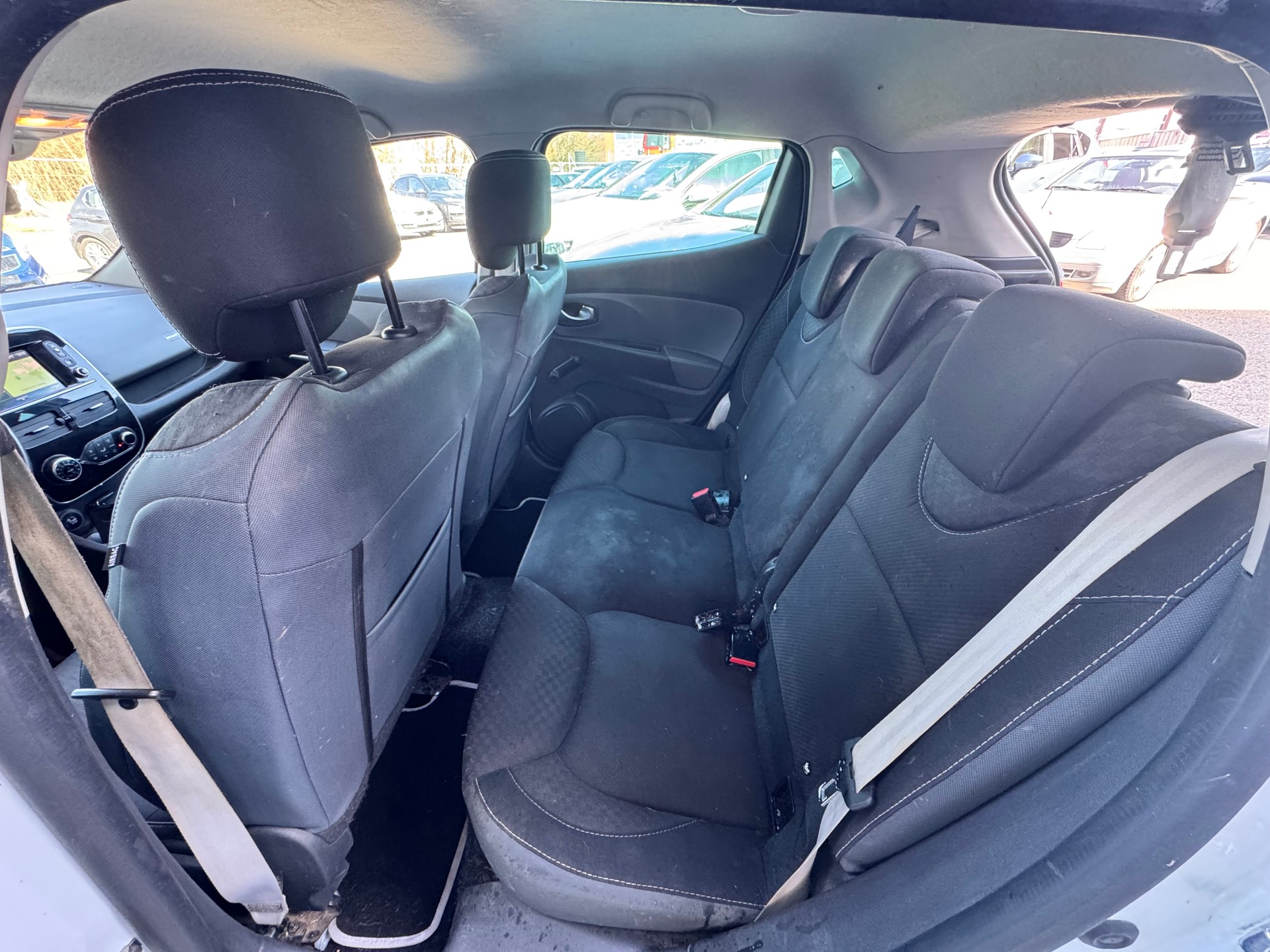 RENAULT Clio 1.2 16V T Limited EDC GT-image-9