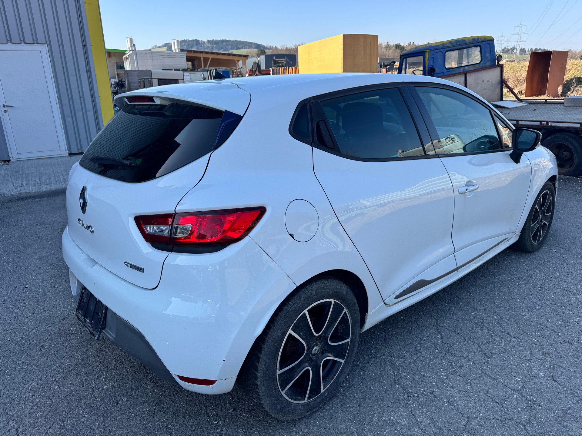 RENAULT Clio 1.2 16V T Limited EDC GT-image-4