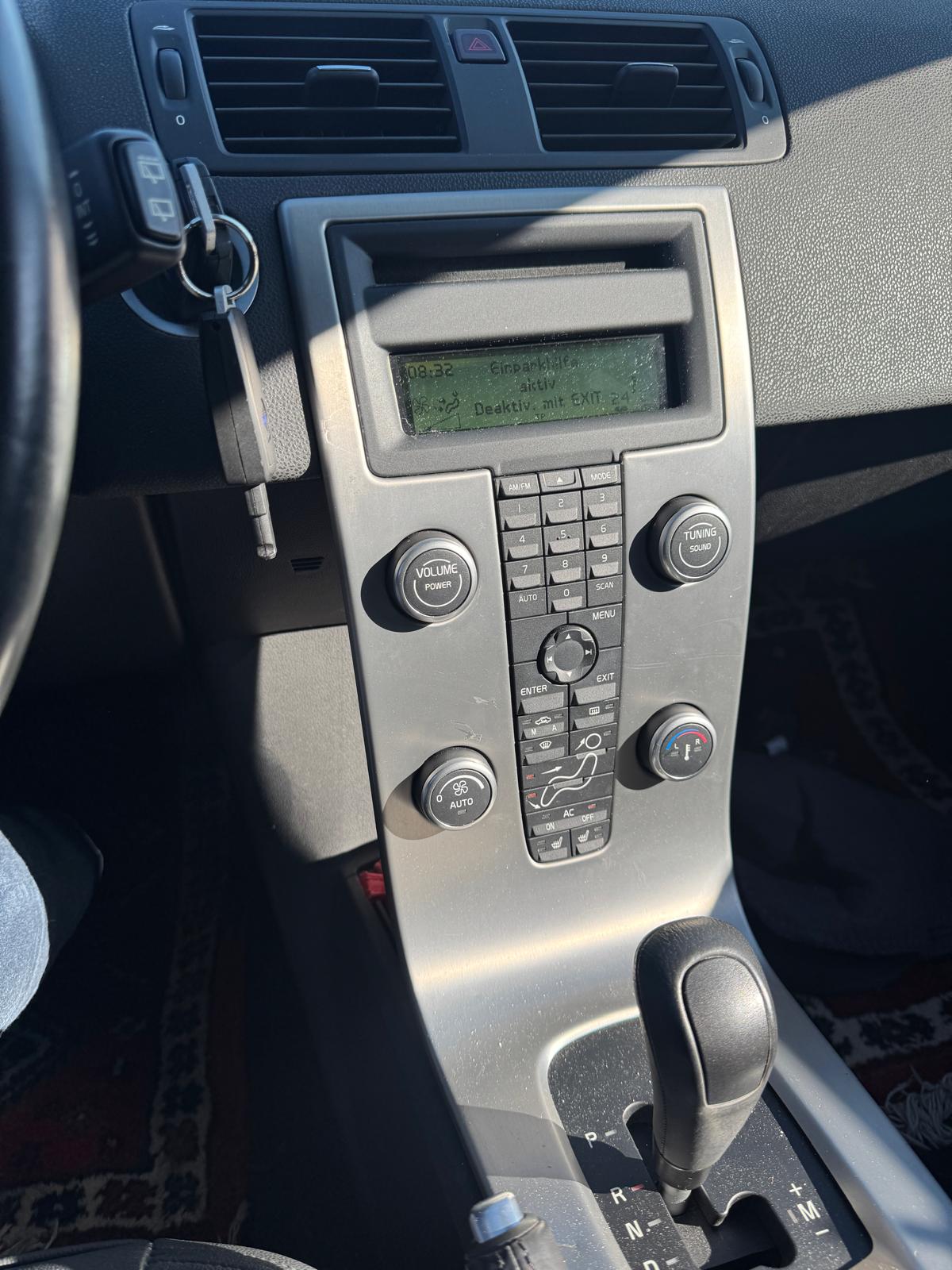 VOLVO V50 2.4 Geartronic-image-7