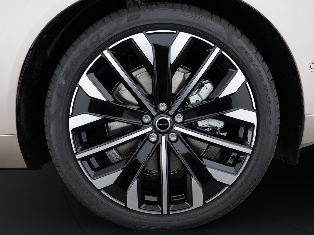 VOLVO XC60 2.0 T8 TE Ultra Bright eAWD-image-3