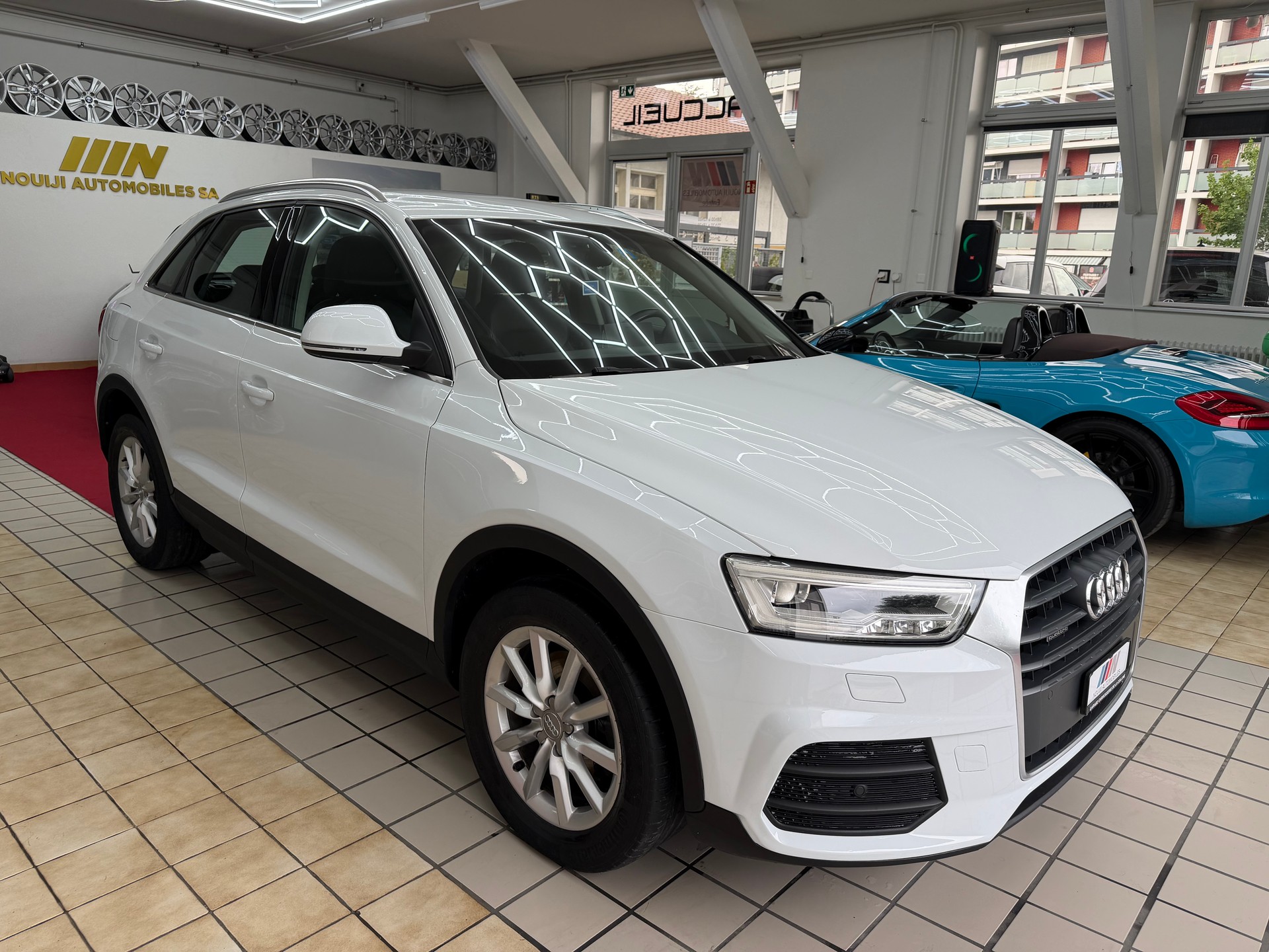 AUDI Q3 2.0 TDI quattro S-tronic-image-4