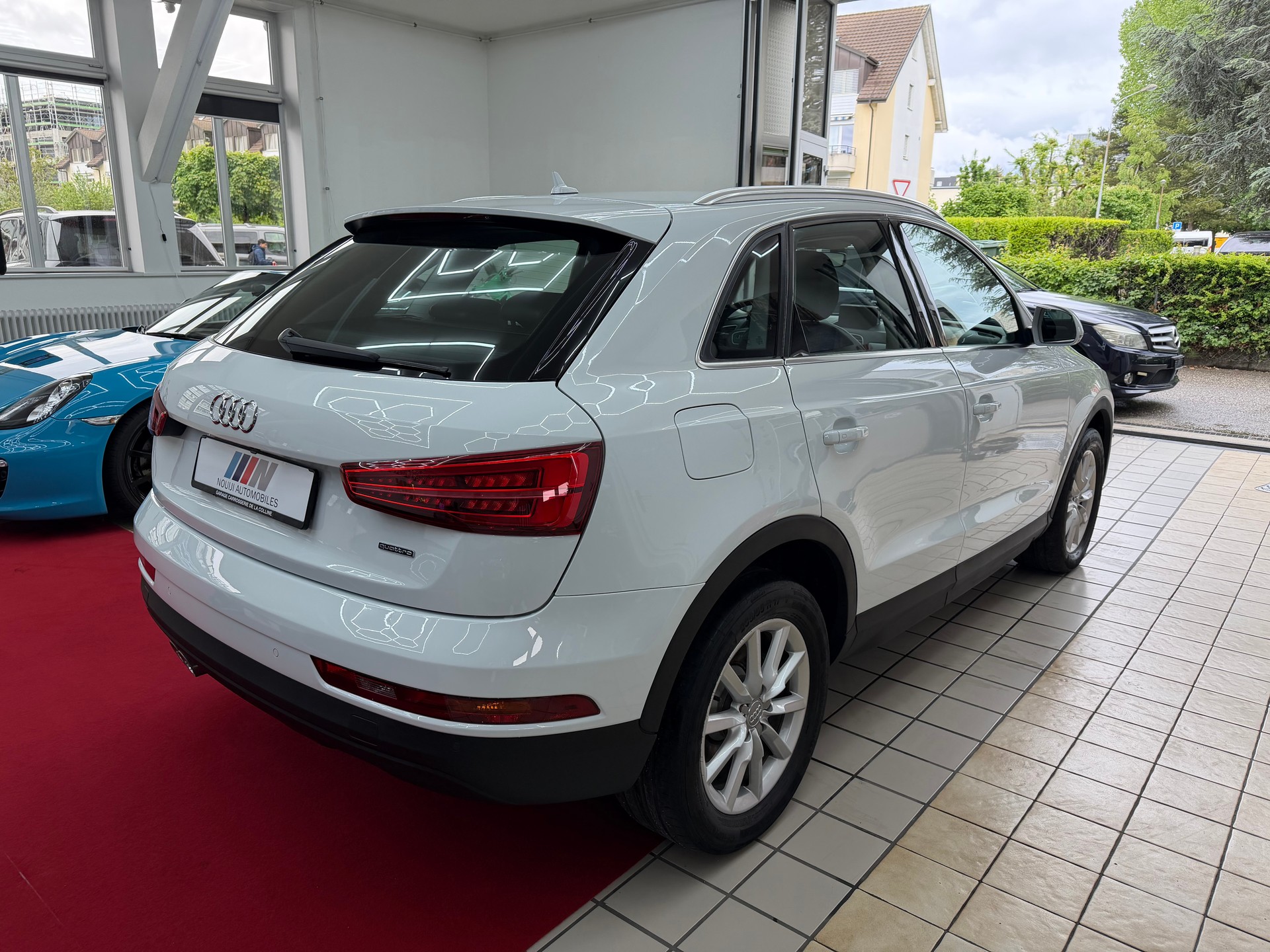 AUDI Q3 2.0 TDI quattro S-tronic-image-3