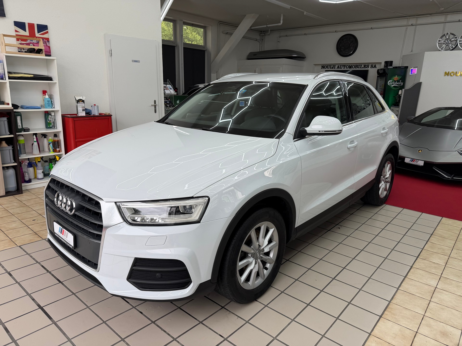 AUDI Q3 2.0 TDI quattro S-tronic-image-1