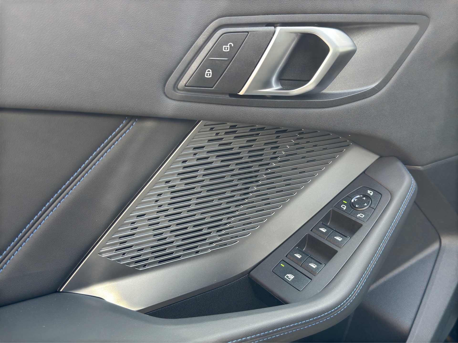 BMW 120 M Sport Steptronic-image-8