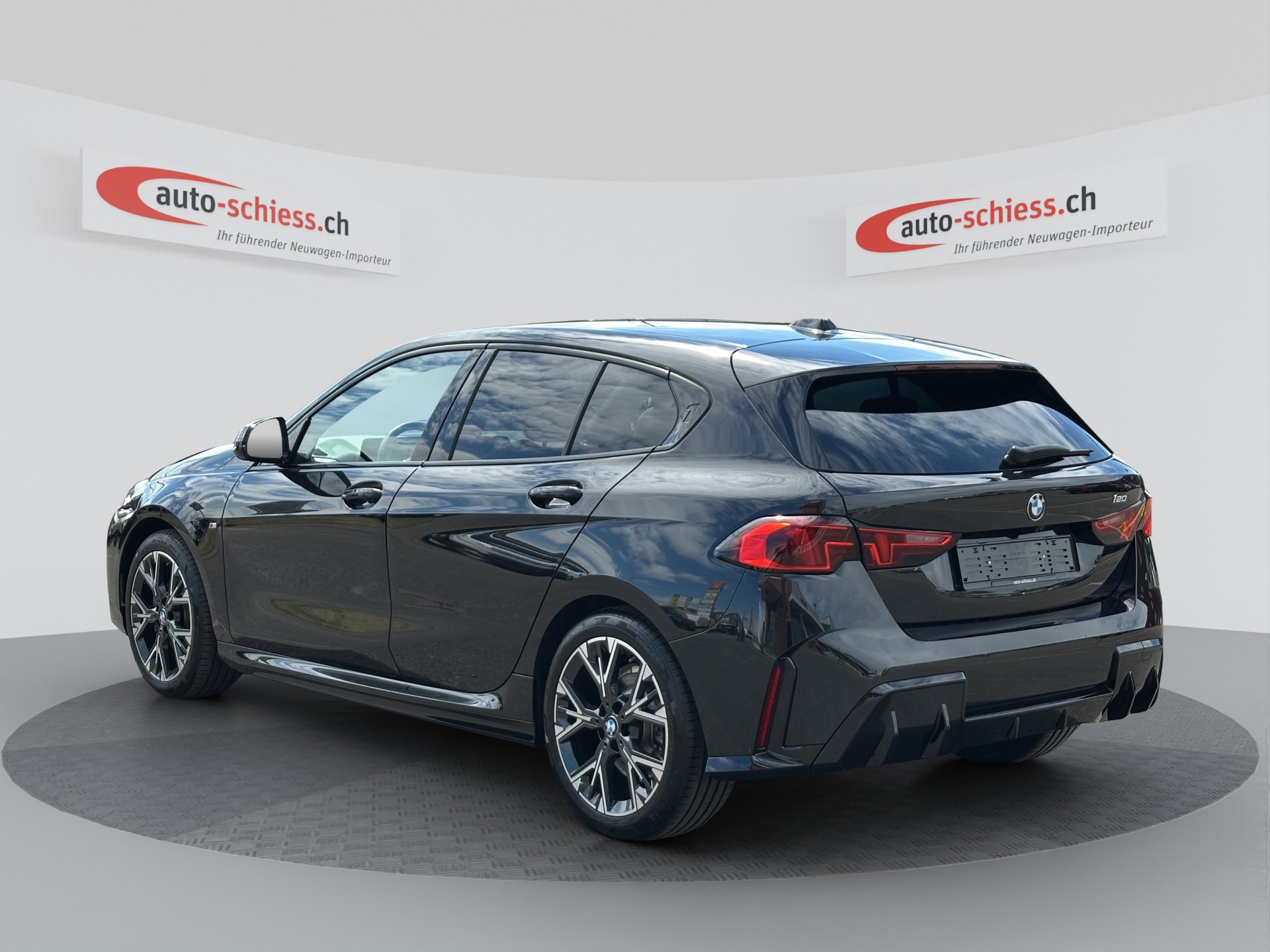 BMW 120 M Sport Steptronic-image-2