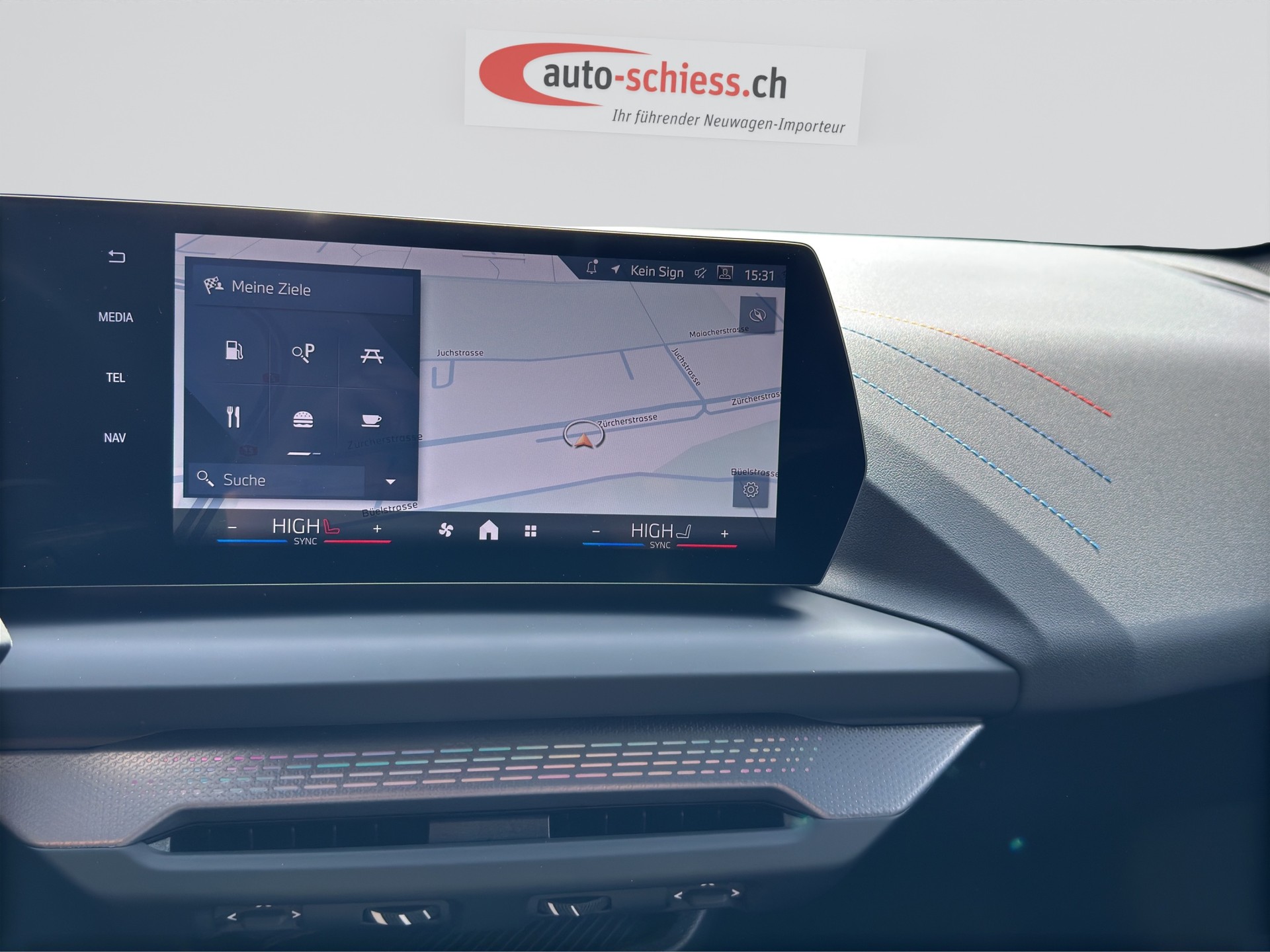 BMW 120 M Sport Steptronic-image-11