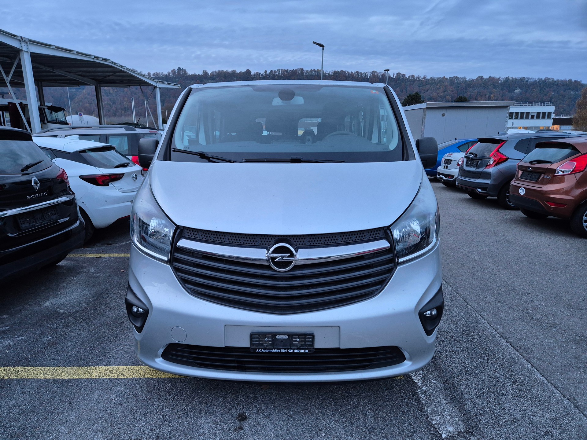 OPEL Vivaro 1.6 CDTI Combi+ 2.9t L2H1-image-0