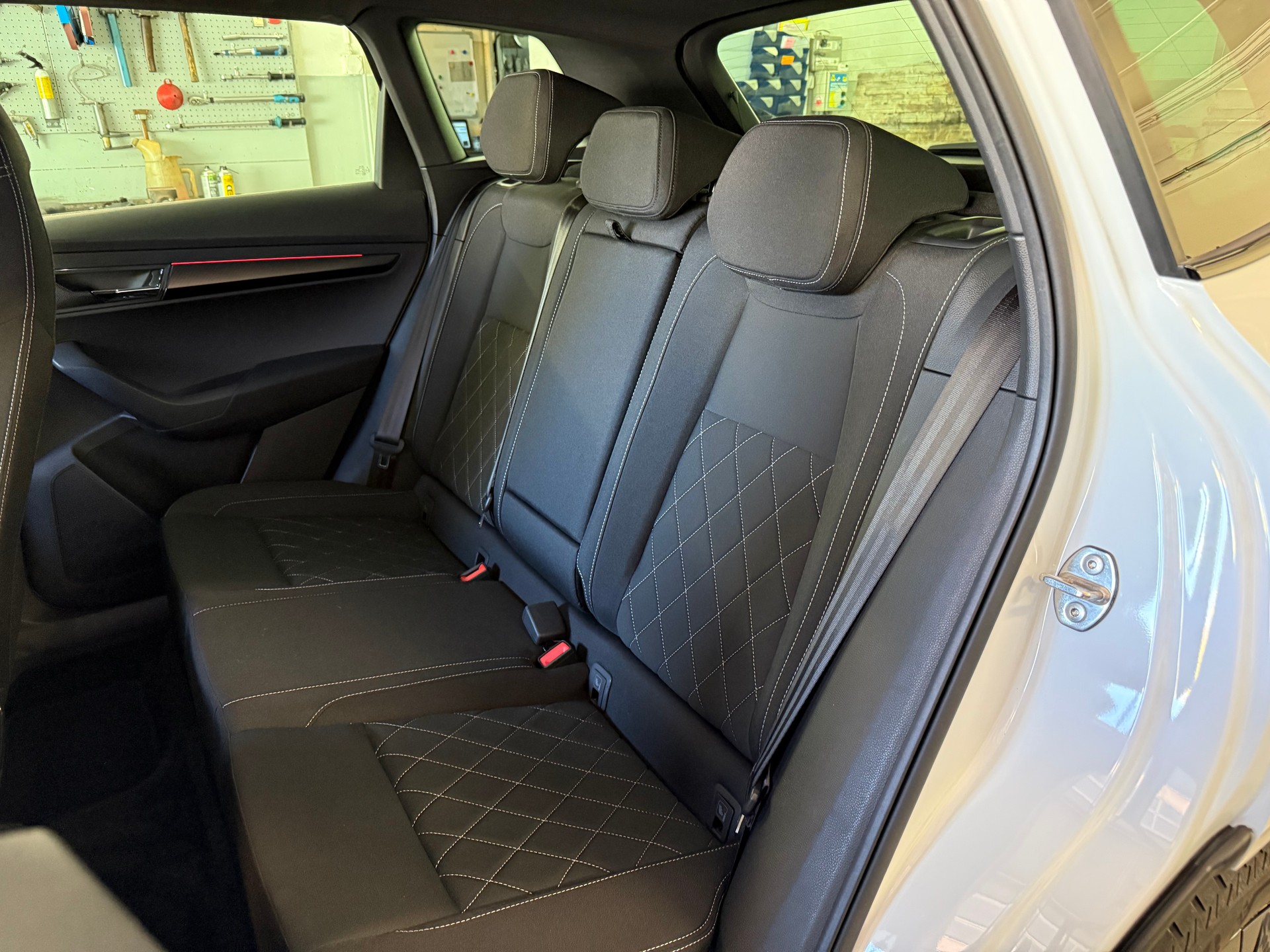 SKODA Karoq 1.5 TSI ACT SportLine DSG-image-9