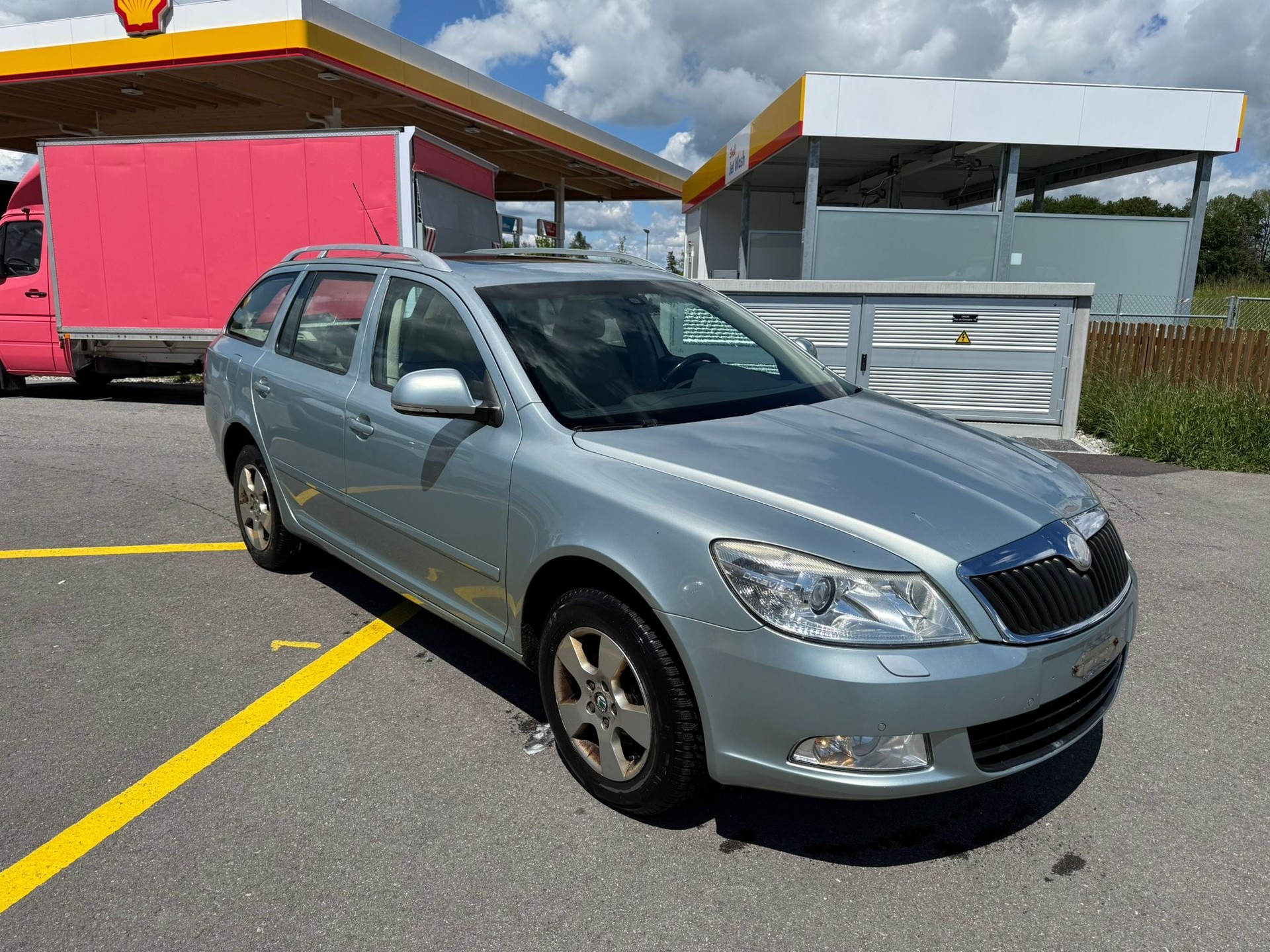 SKODA Octavia Combi 2.0 TDI Adventure 4x4-image-0