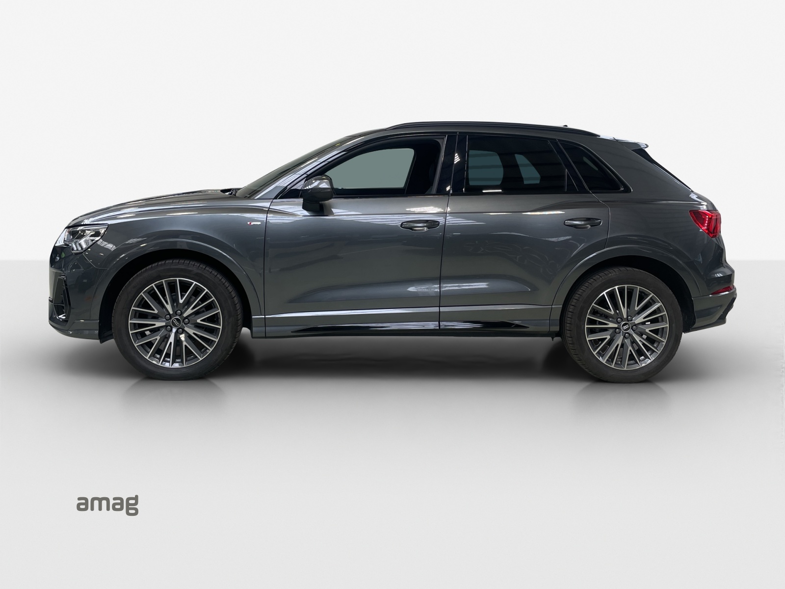 AUDI Q3 35 TFSI S line Attraction S-tronic-image-1