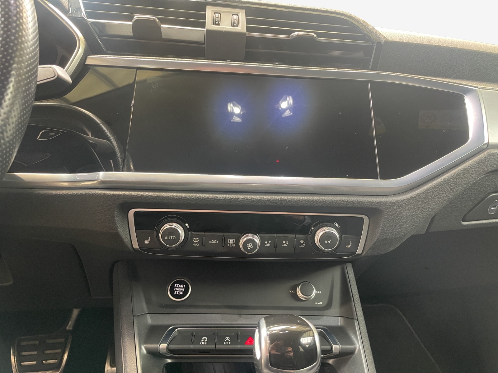AUDI Q3 35 TFSI S line Attraction S-tronic-image-10