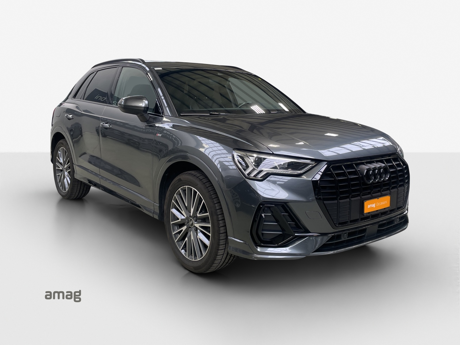 AUDI Q3 35 TFSI S line Attraction S-tronic-image-5