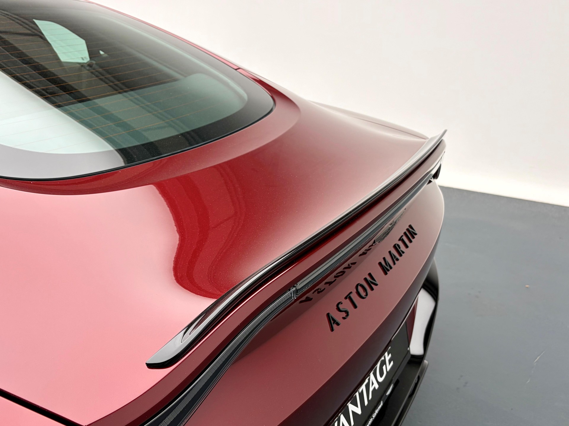 ASTON MARTIN V8 Vantage Coupé 4.0 S V8 Bi-Turbo-image-27