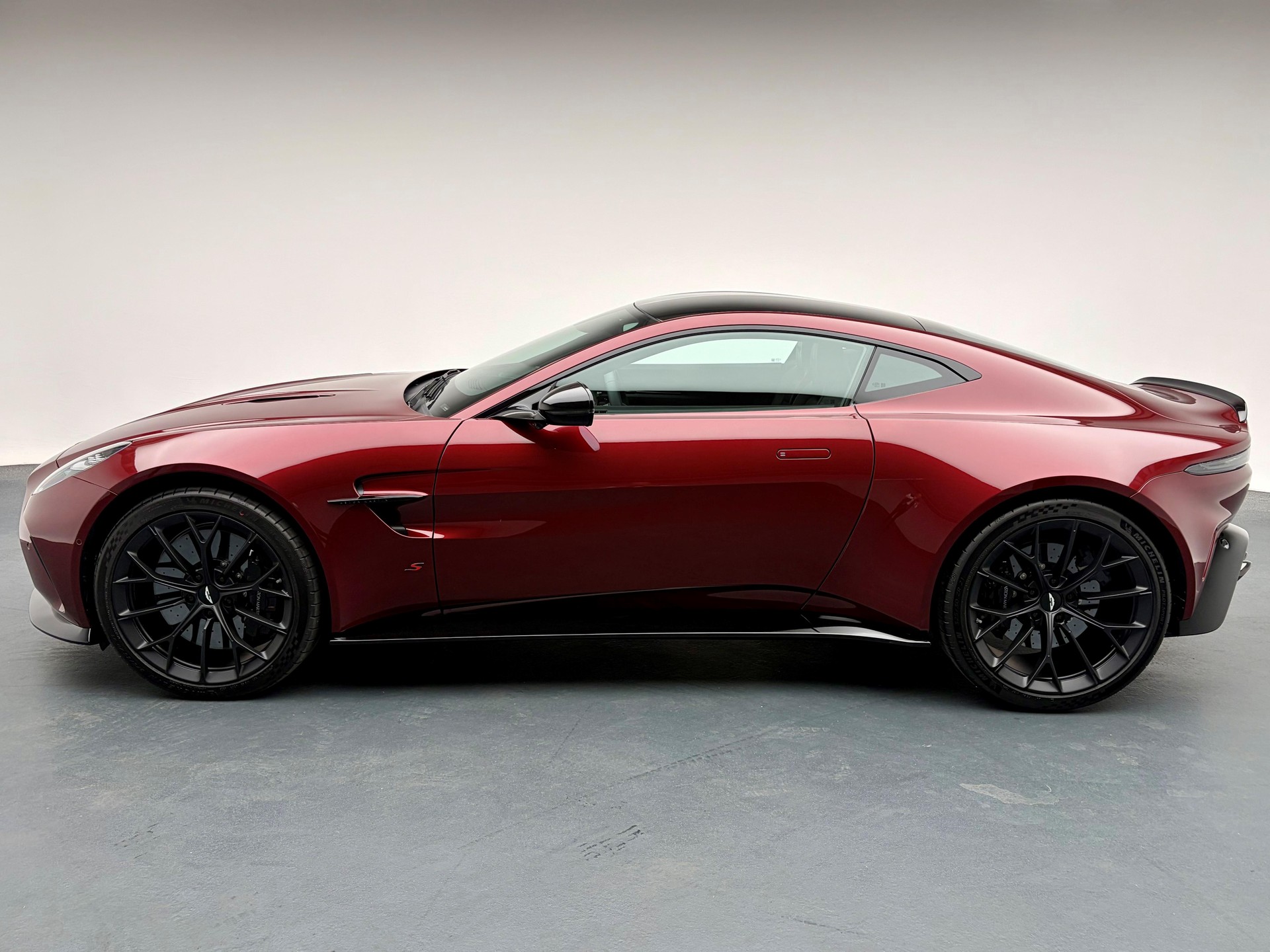 ASTON MARTIN V8 Vantage Coupé 4.0 S V8 Bi-Turbo-image-1