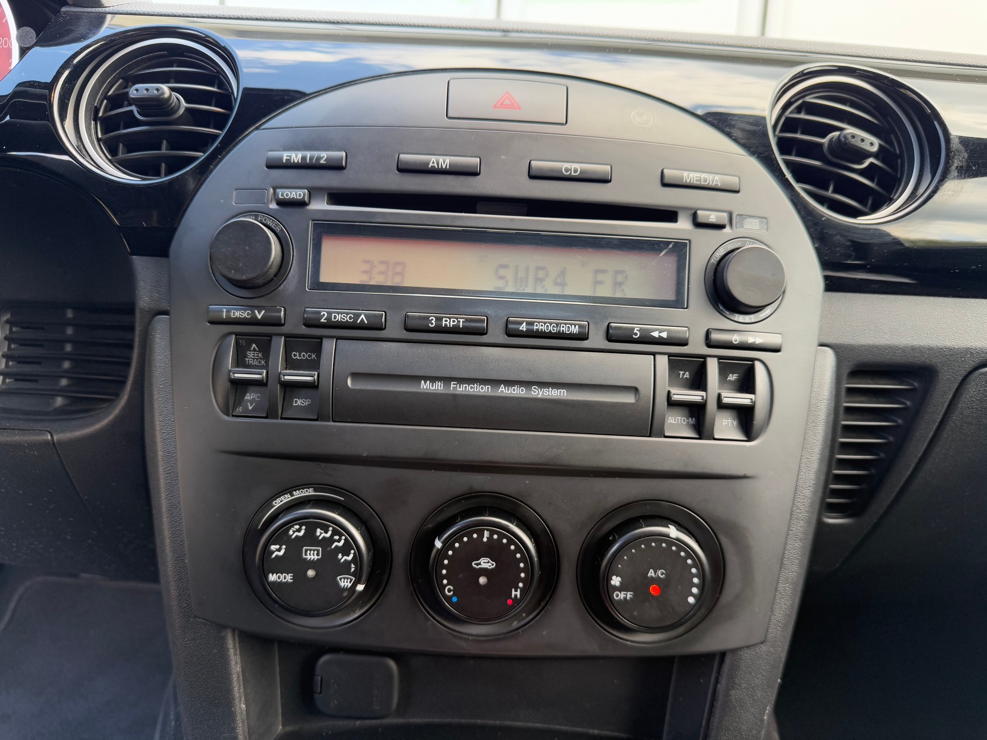 MAZDA MX-5 1.8i 16V Confort-image-8
