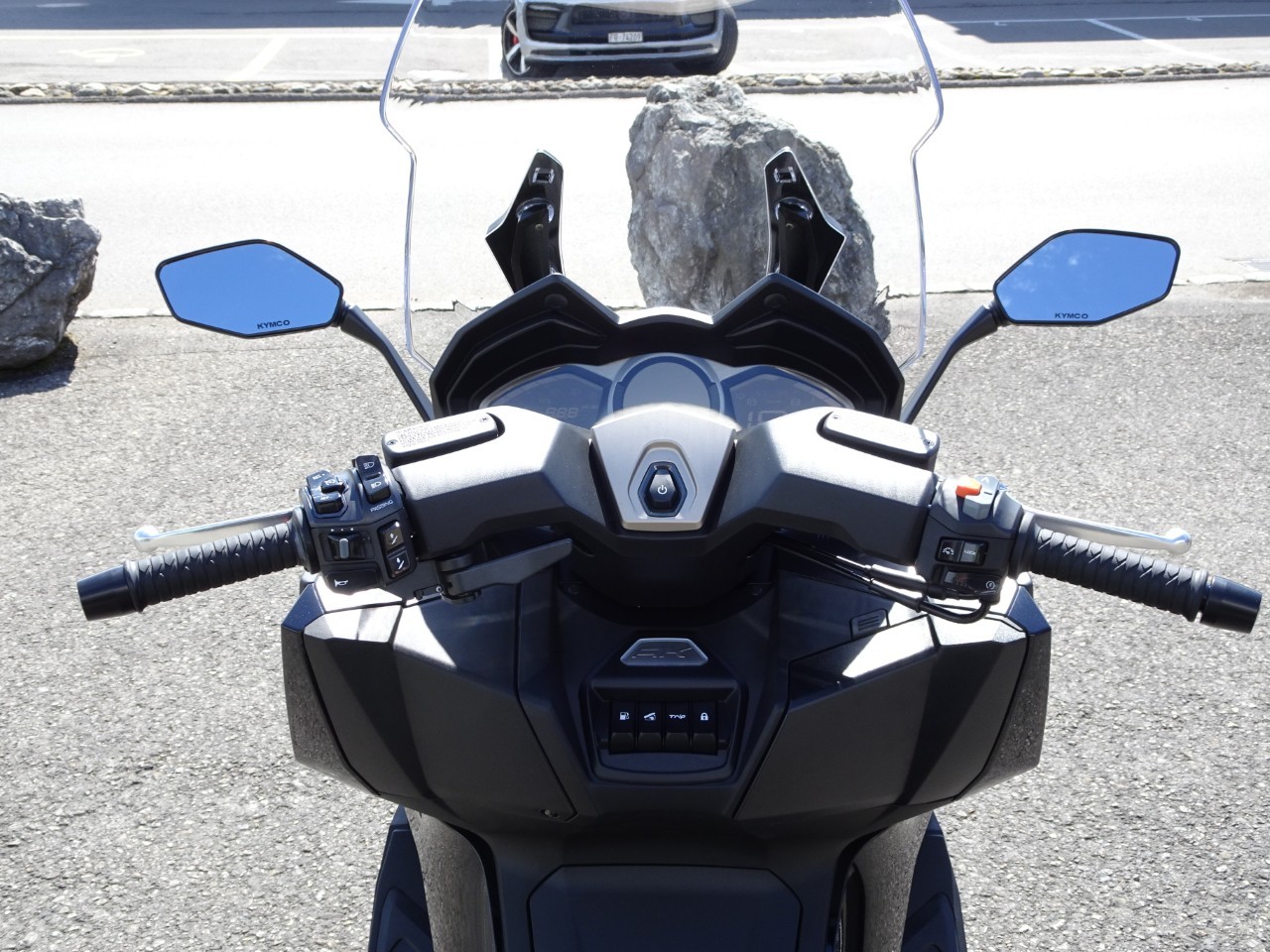KYMCO KYMCO AK 575 PREMIUM-image-5