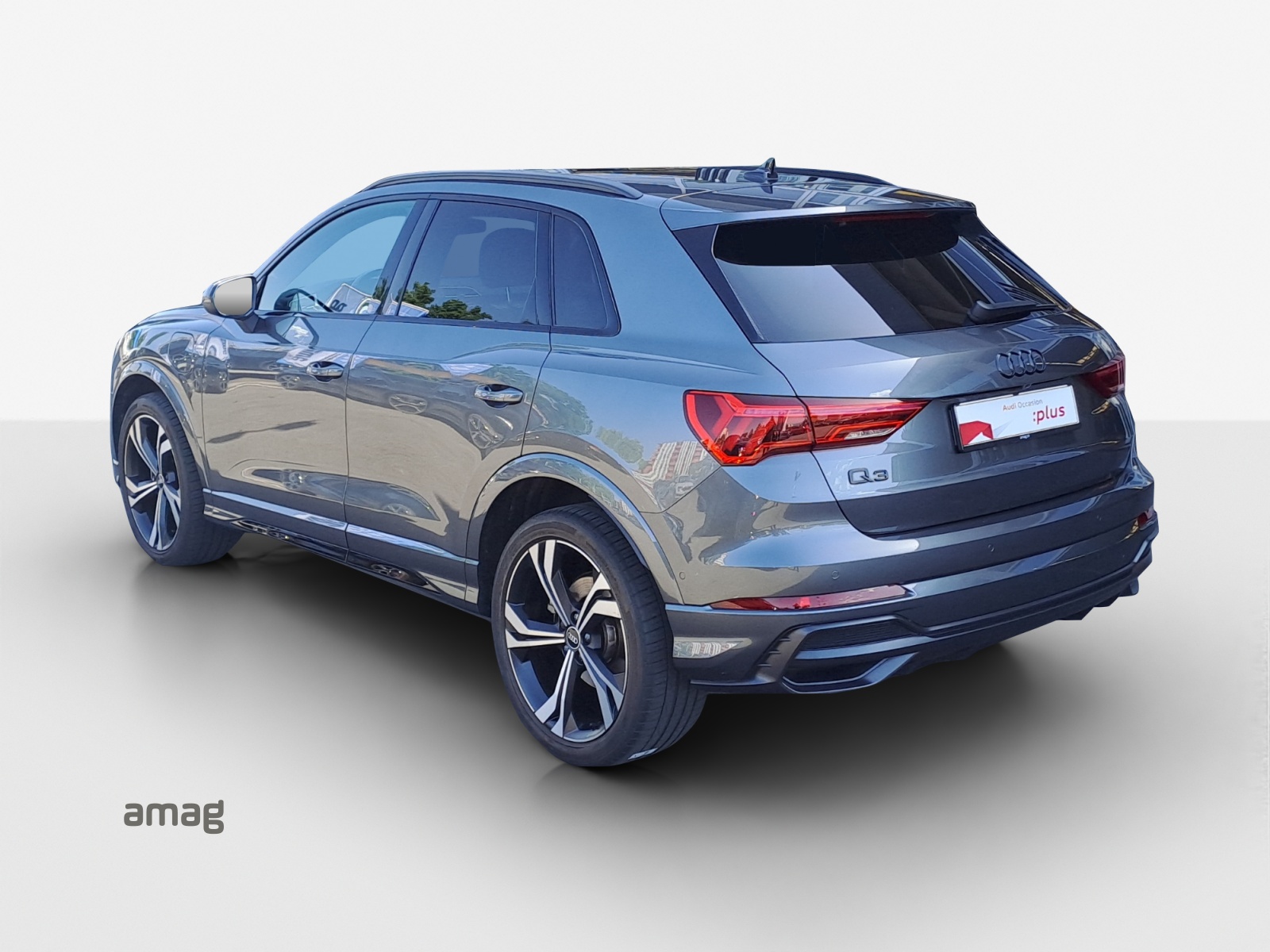 AUDI Q3 45 TFSI e S line Attraction S-tronic-image-2
