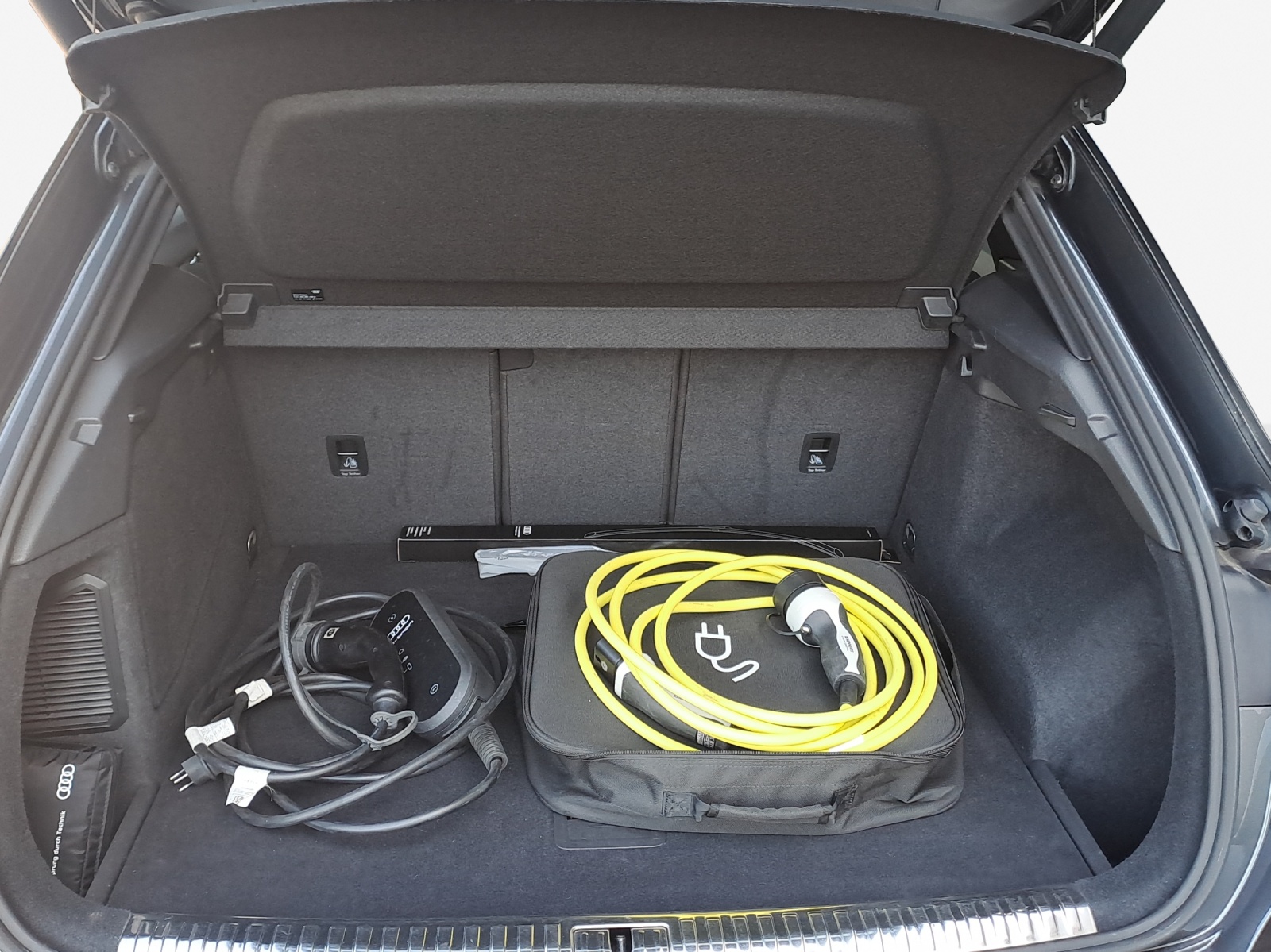 AUDI Q3 45 TFSI e S line Attraction S-tronic-image-13