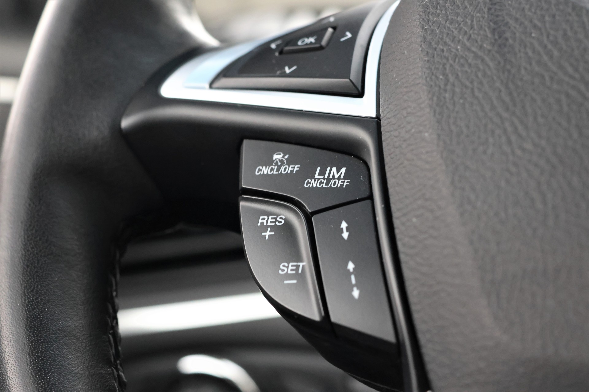 FORD Edge 2.0 TDCi Sport 4WD PowerShift (CH)-image-16