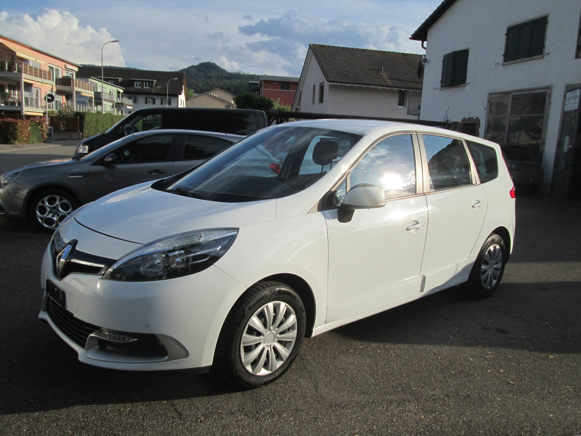 RENAULT Grand Scénic 1.5 dCi Expression EDC-image-0
