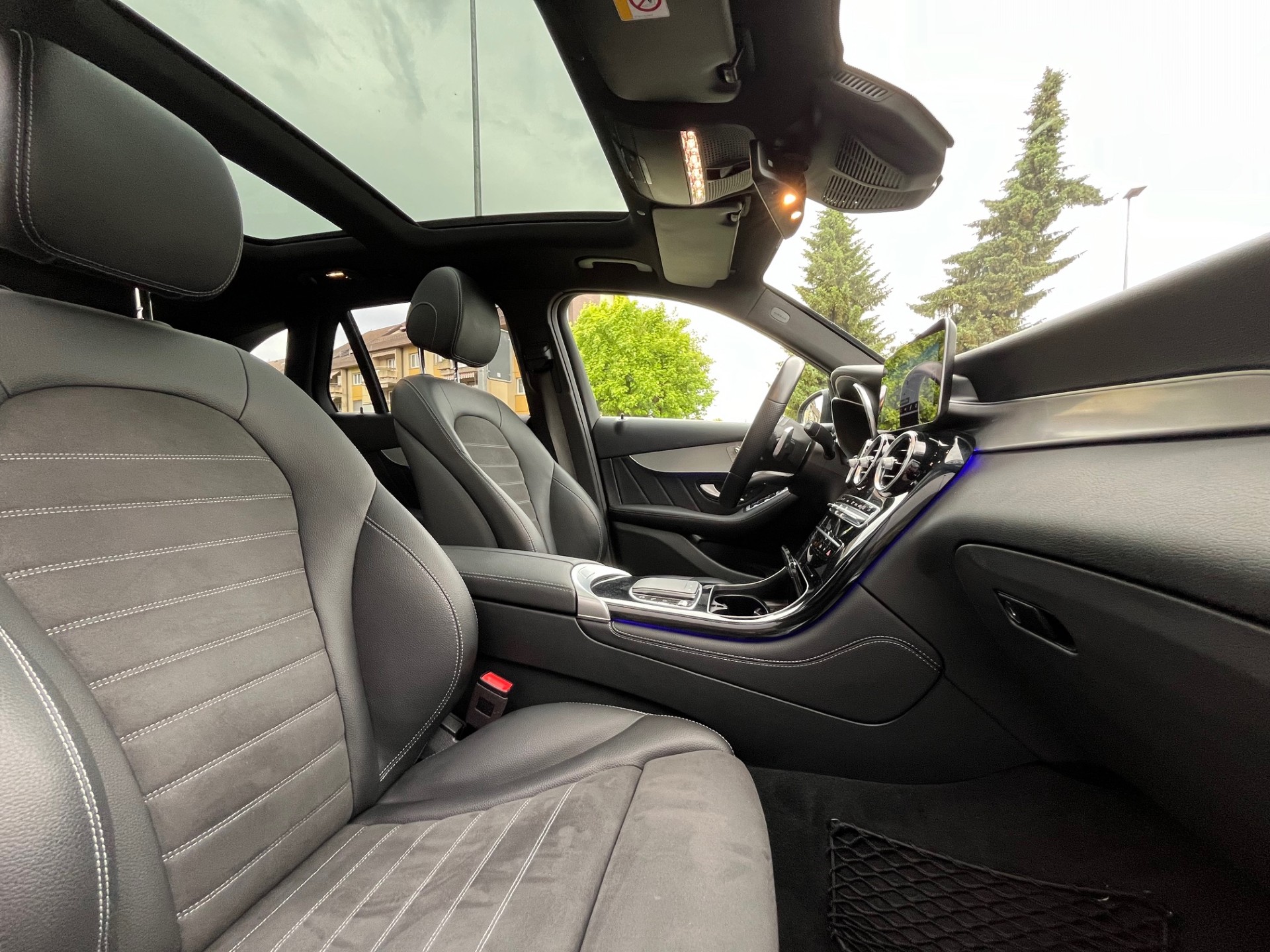 MERCEDES-BENZ GLC 220 d AMG Line 4Matic 9G-Tronic-image-7