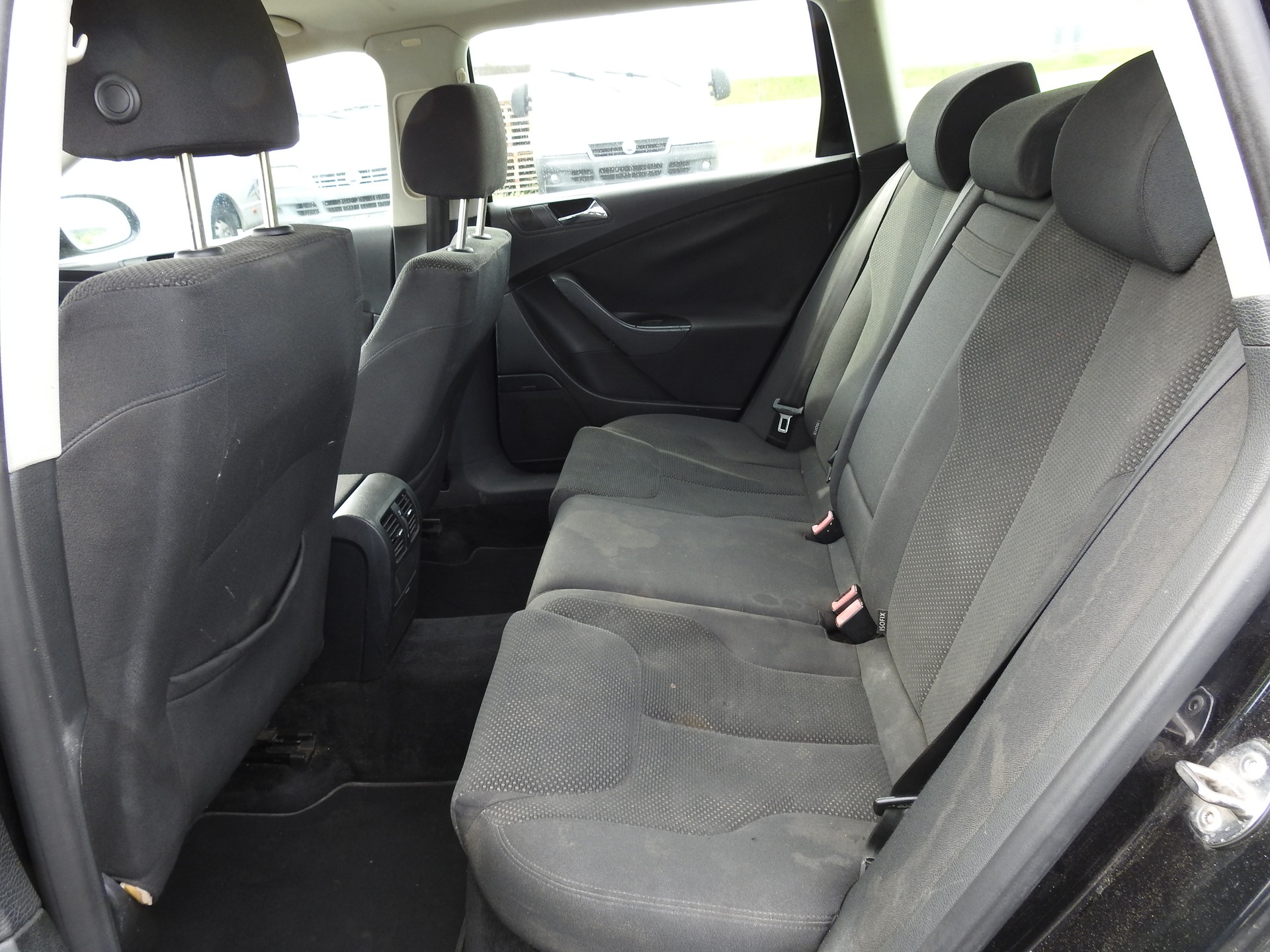 VW Passat Variant 2.0 FSI Trendline-image-13