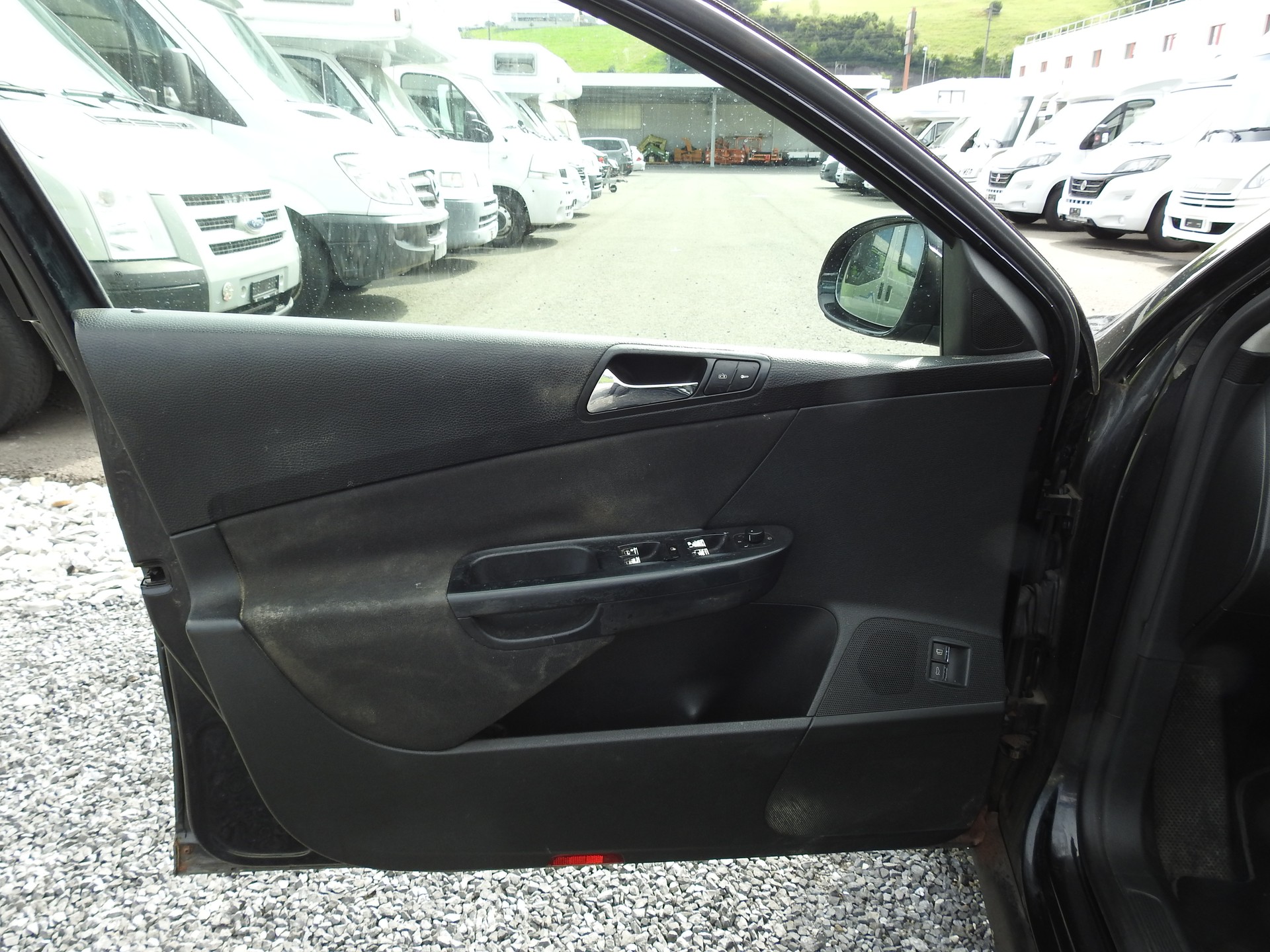 VW Passat Variant 2.0 FSI Trendline-image-9