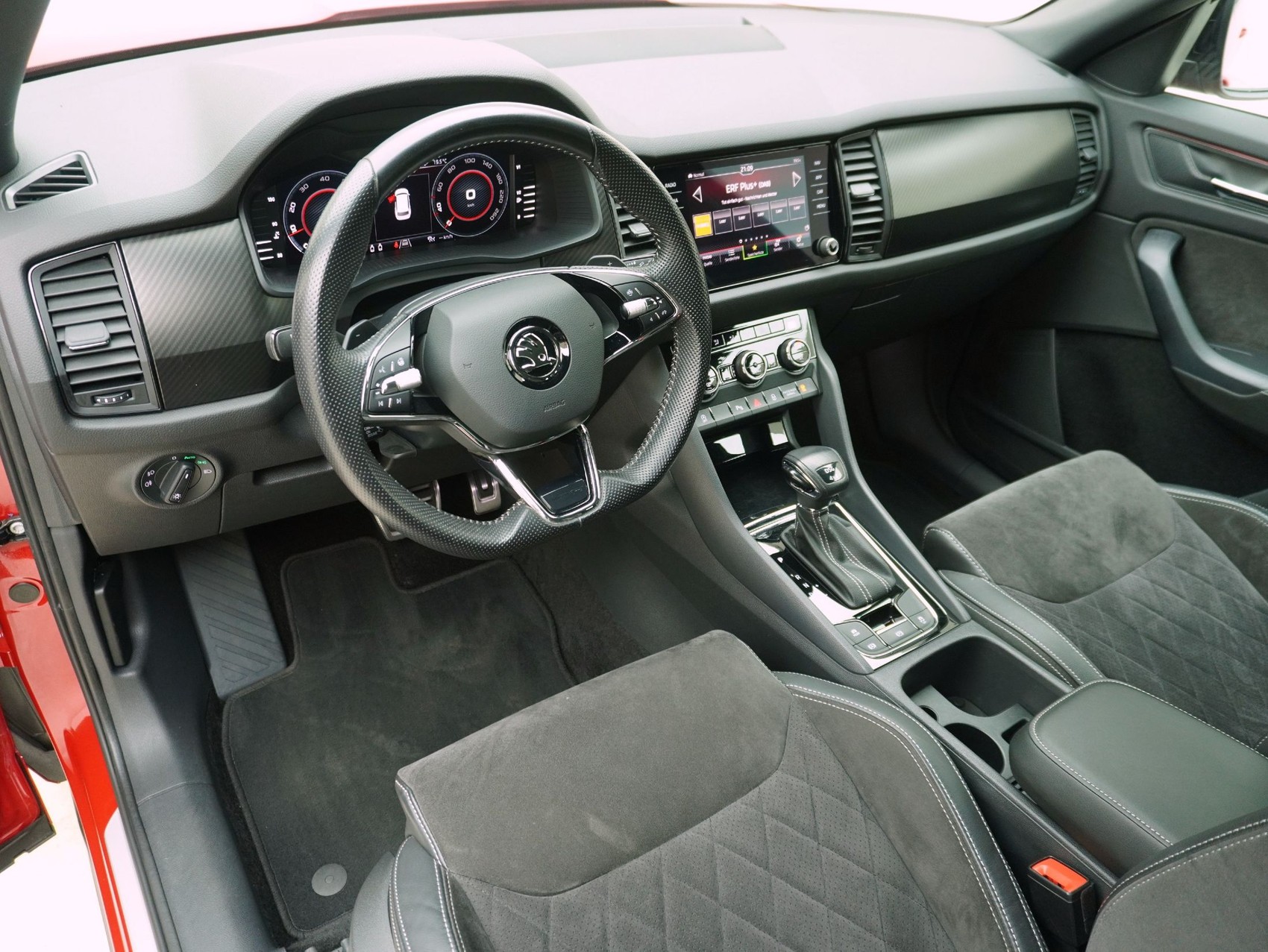 SKODA Kodiaq 2.0 TSI DSG Sport Line-image-9