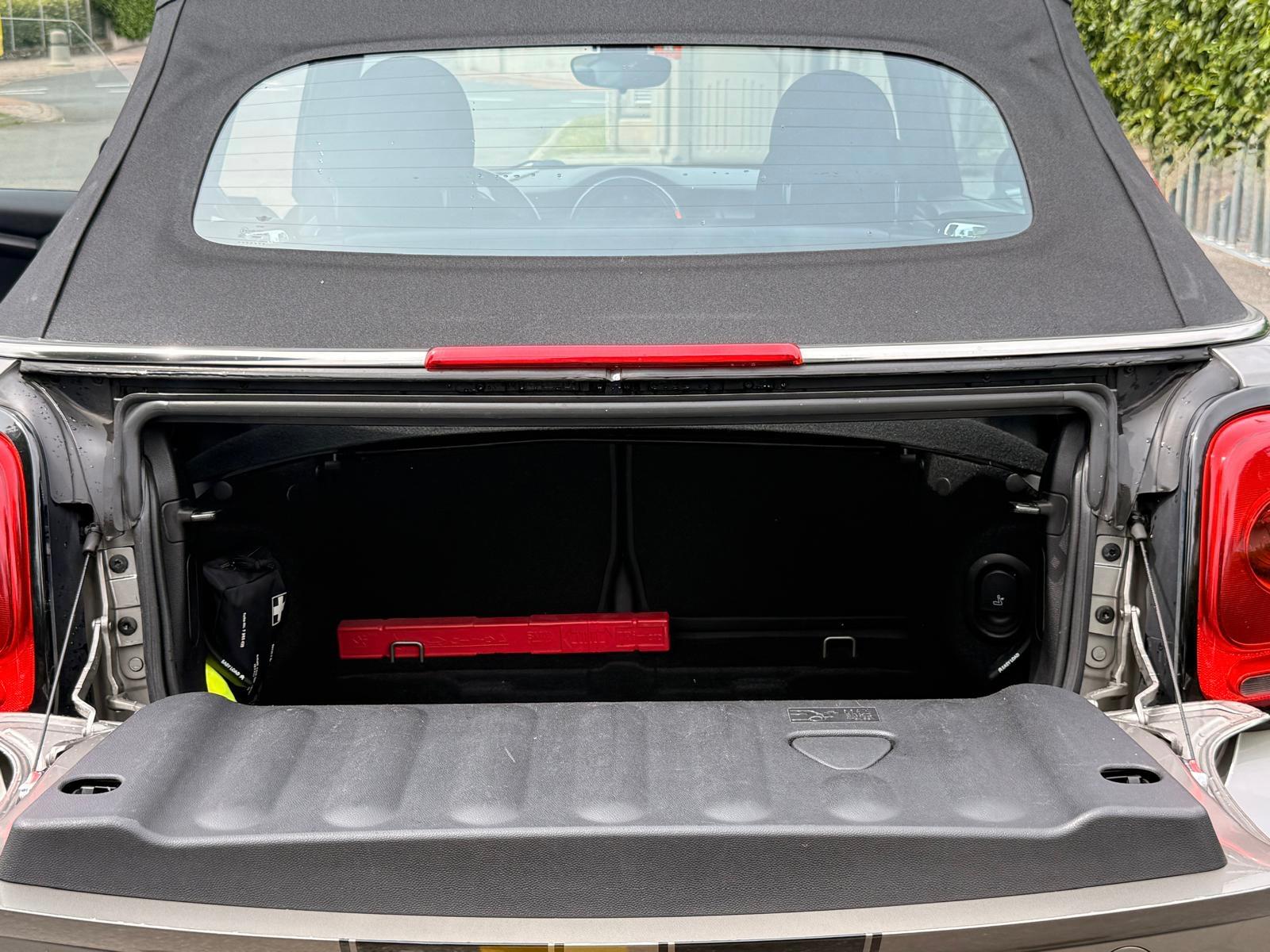 MINI Cooper Cabriolet Steptronic-image-31