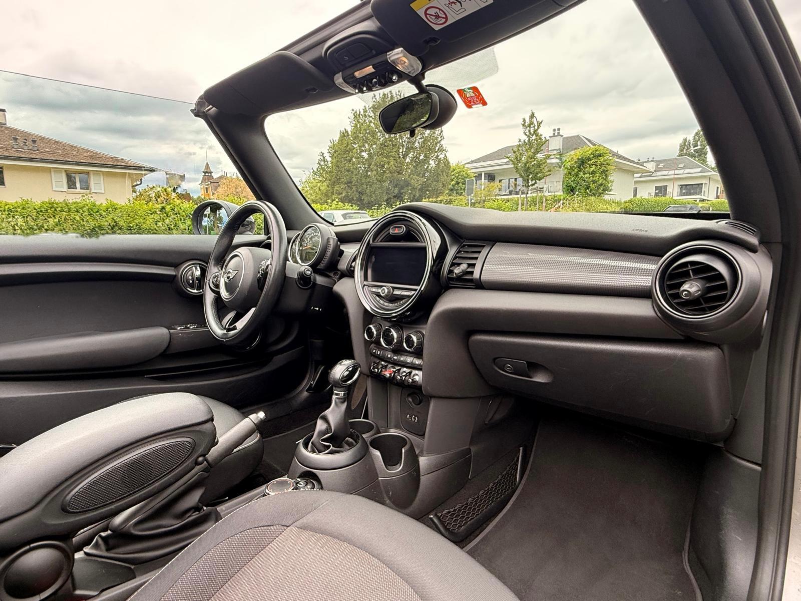 MINI Cooper Cabriolet Steptronic-image-17