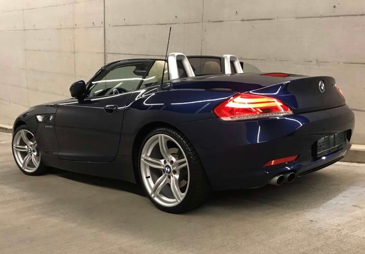 BMW 2.3i sDrive-image-1