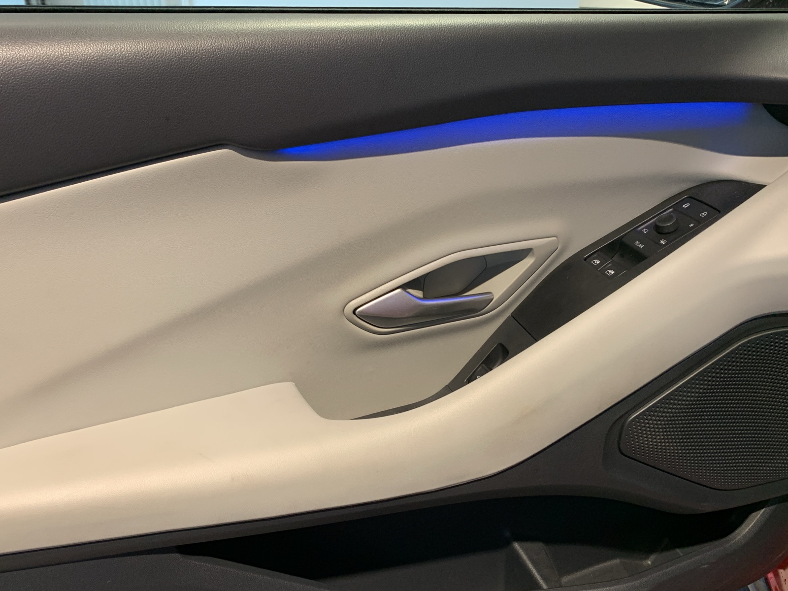 FORD Explorer Extended Range Premium-image-7