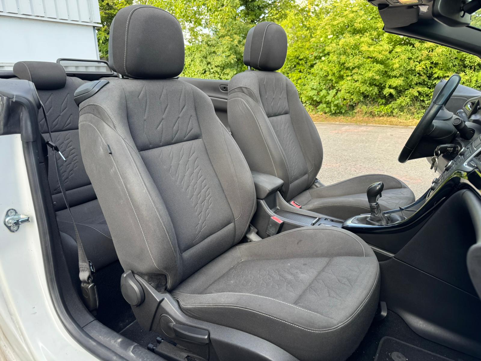 OPEL Cascada 1.6i 16V Cosmo-image-12