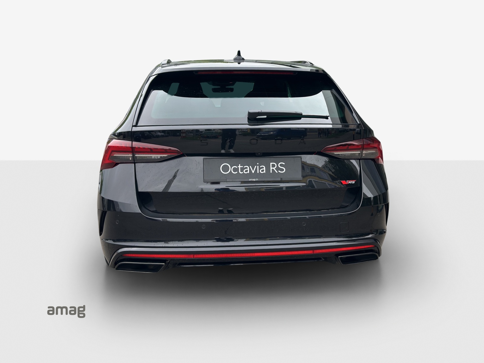 SKODA Octavia Combi 2.0 TSI DSG RS-image-3