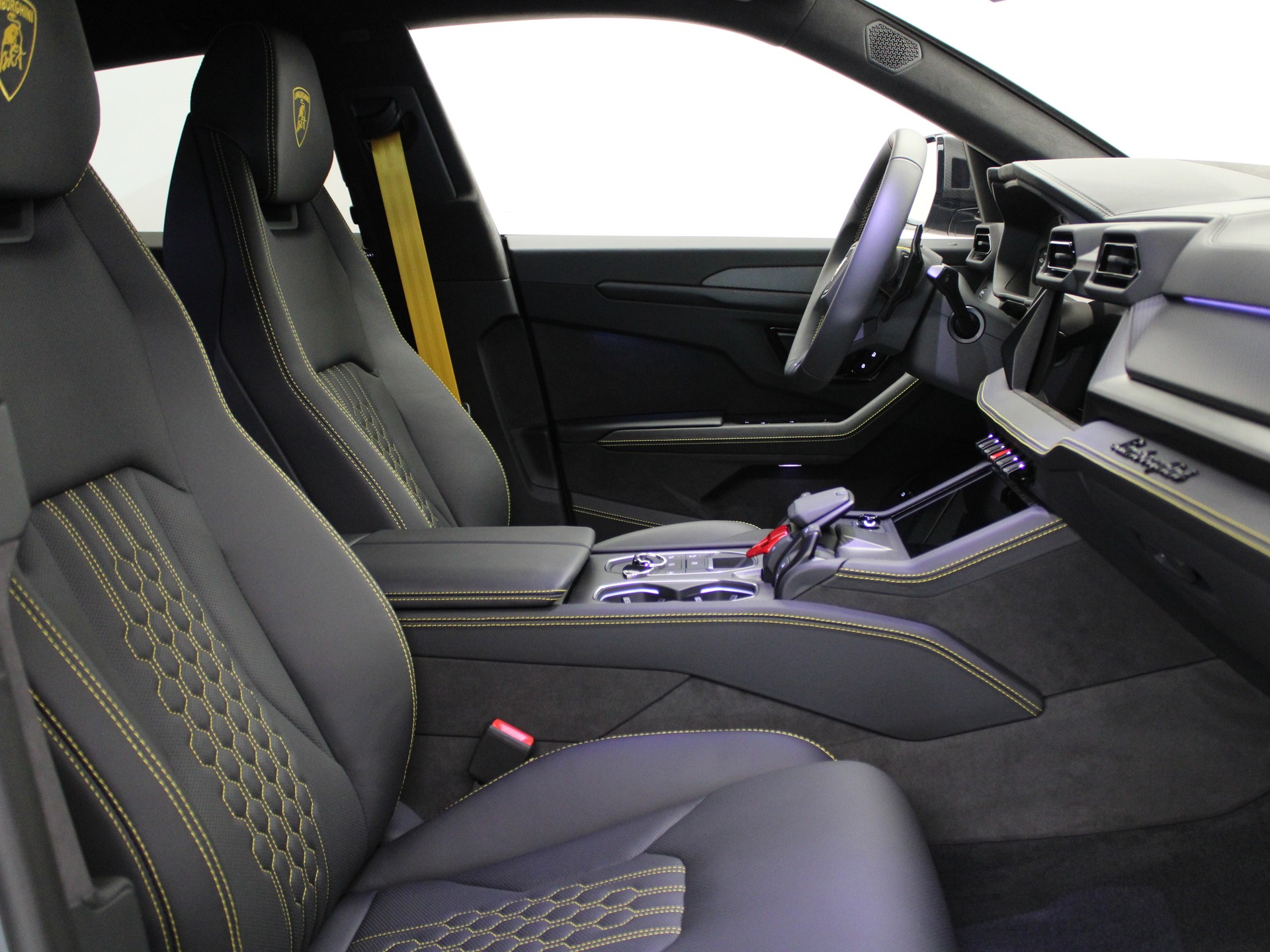 LAMBORGHINI Urus SE-image-5