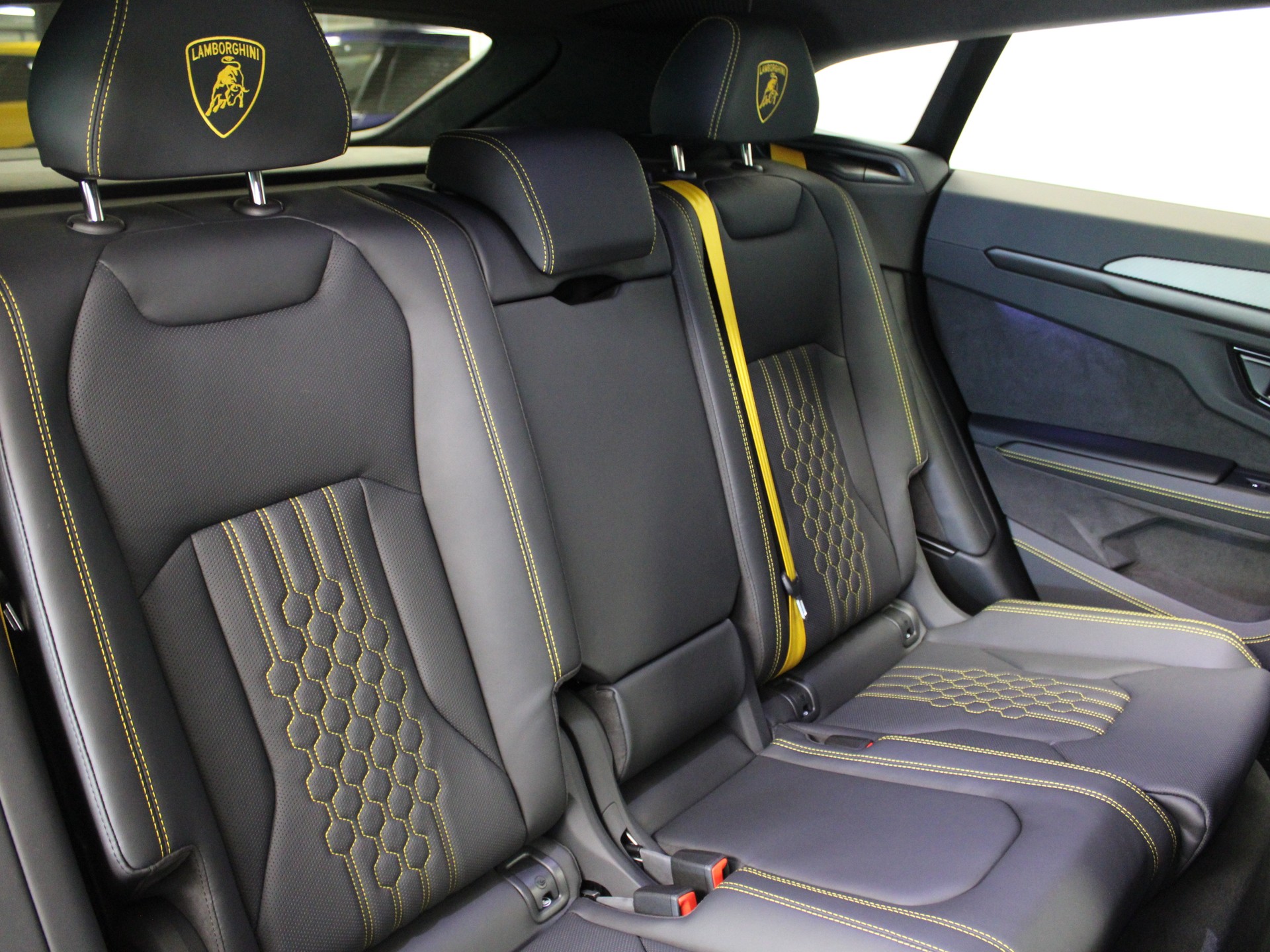 LAMBORGHINI Urus SE-image-7