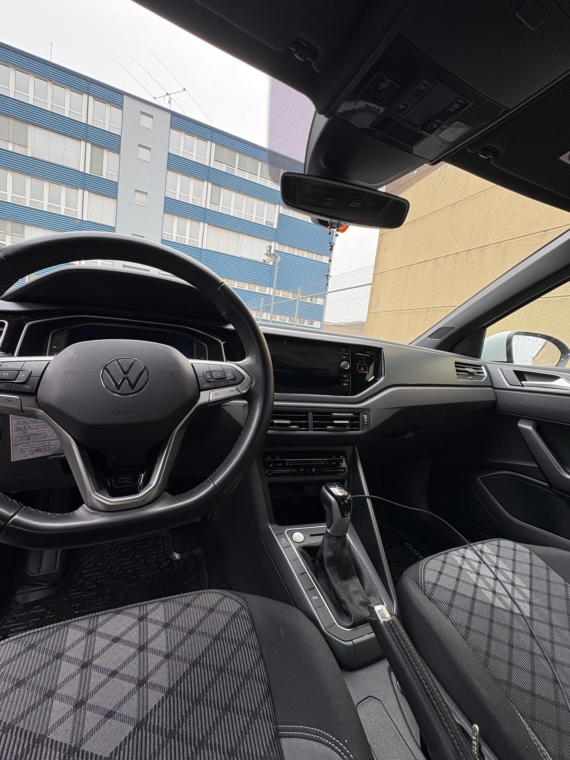 VW 1.0 TSI R-Line DSG-image-4