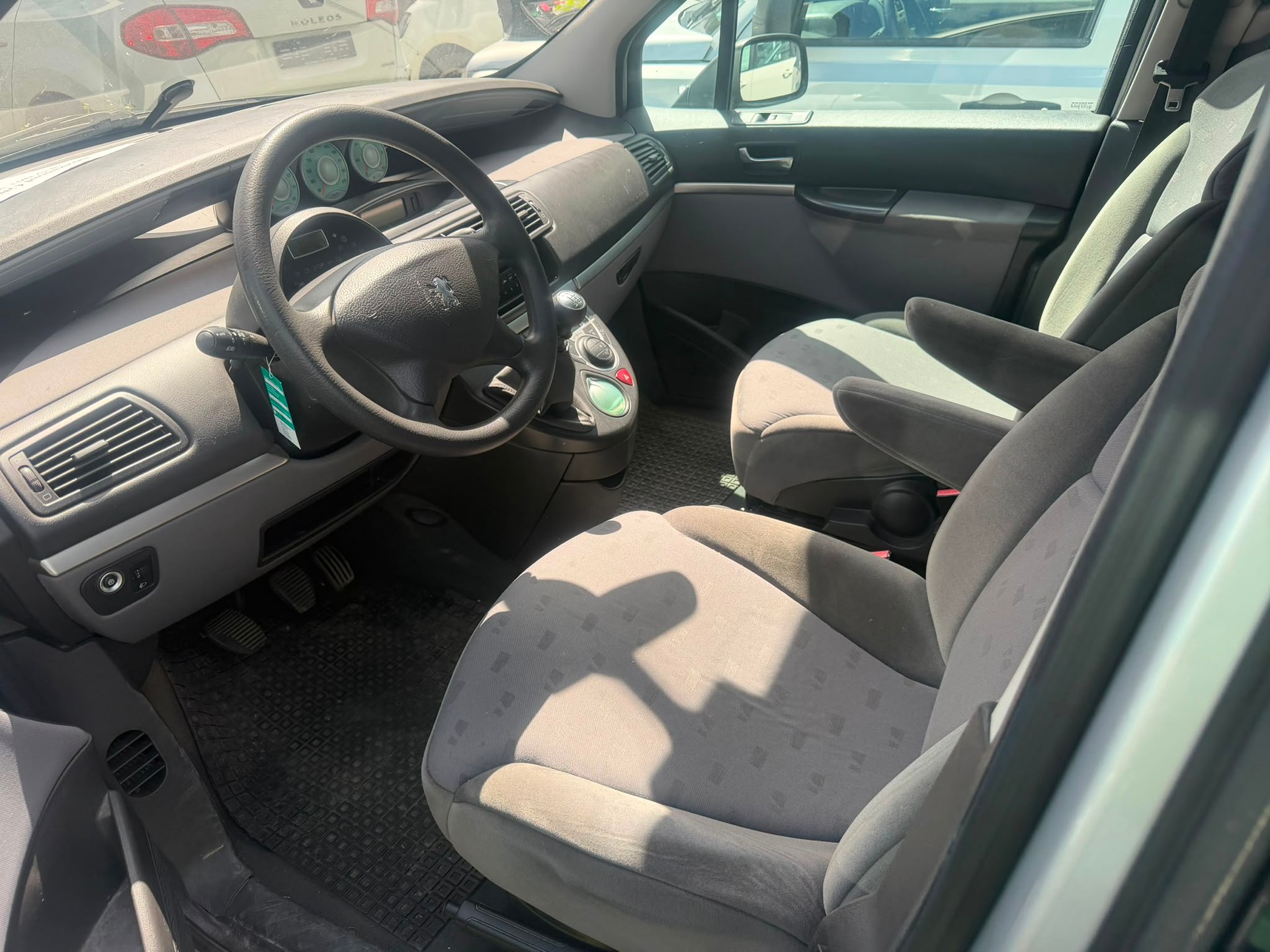 PEUGEOT 807 2.0 16V-image-8
