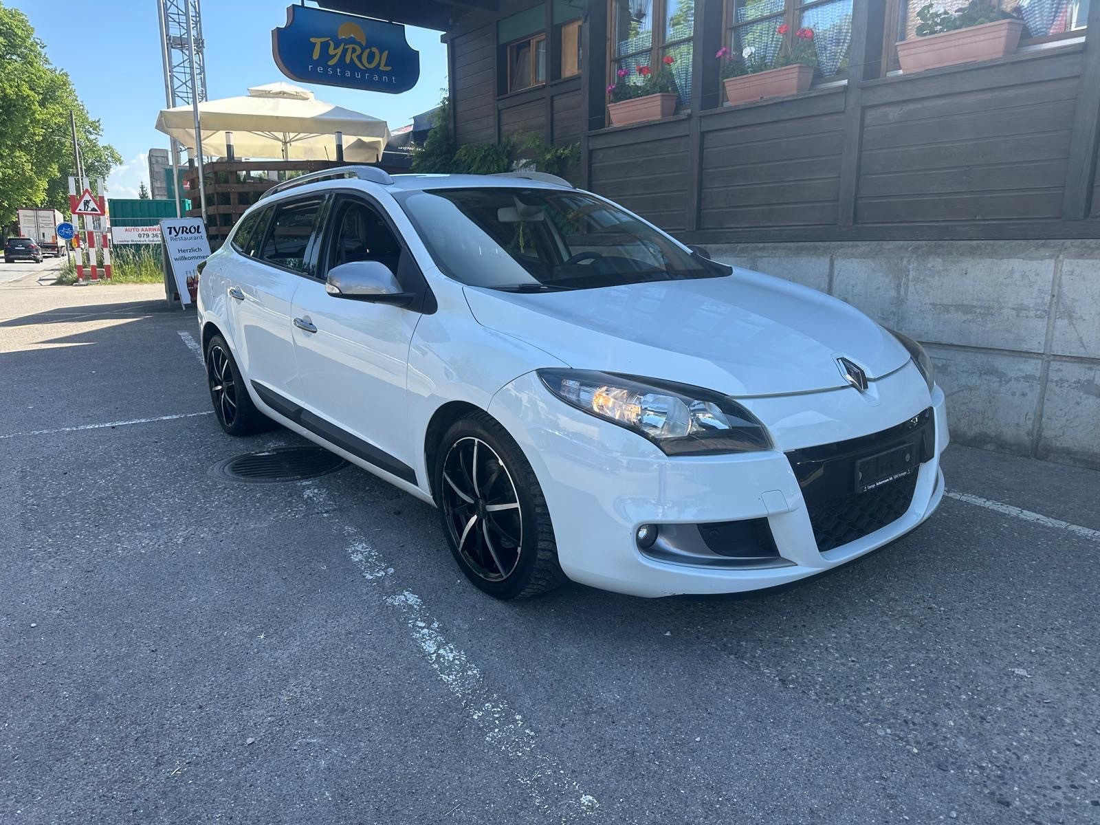 RENAULT Mégane Grandtour 2.0 16V GT-image-0