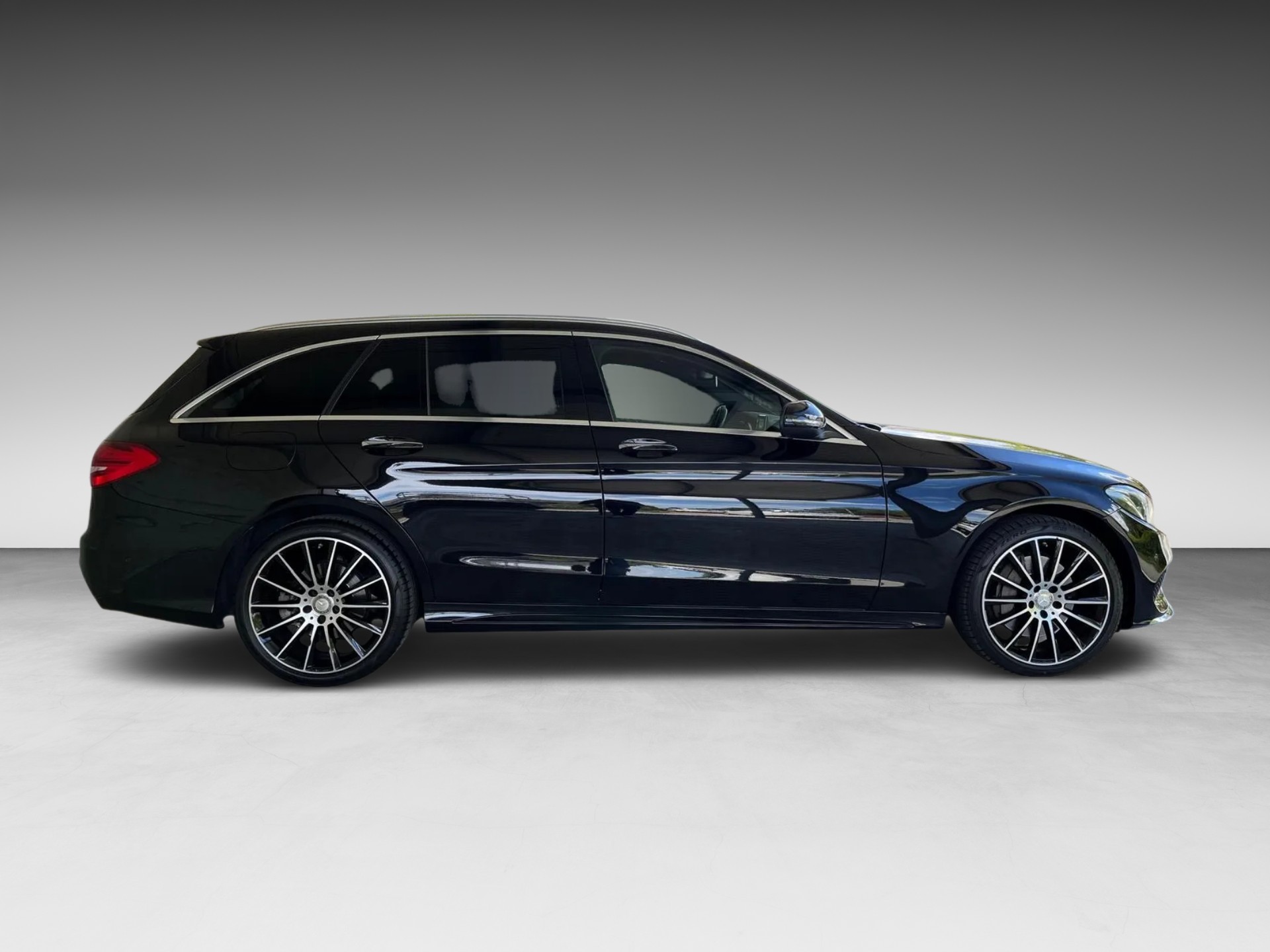 MERCEDES-BENZ C 400 AMG Line 4Matic 7G-Tronic-image-4