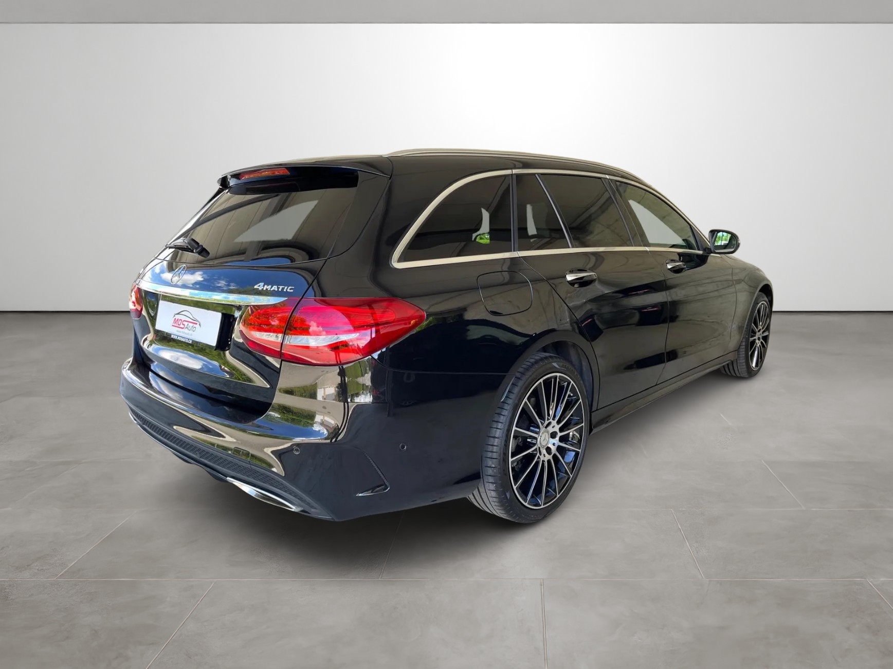 MERCEDES-BENZ C 400 AMG Line 4Matic 7G-Tronic-image-5
